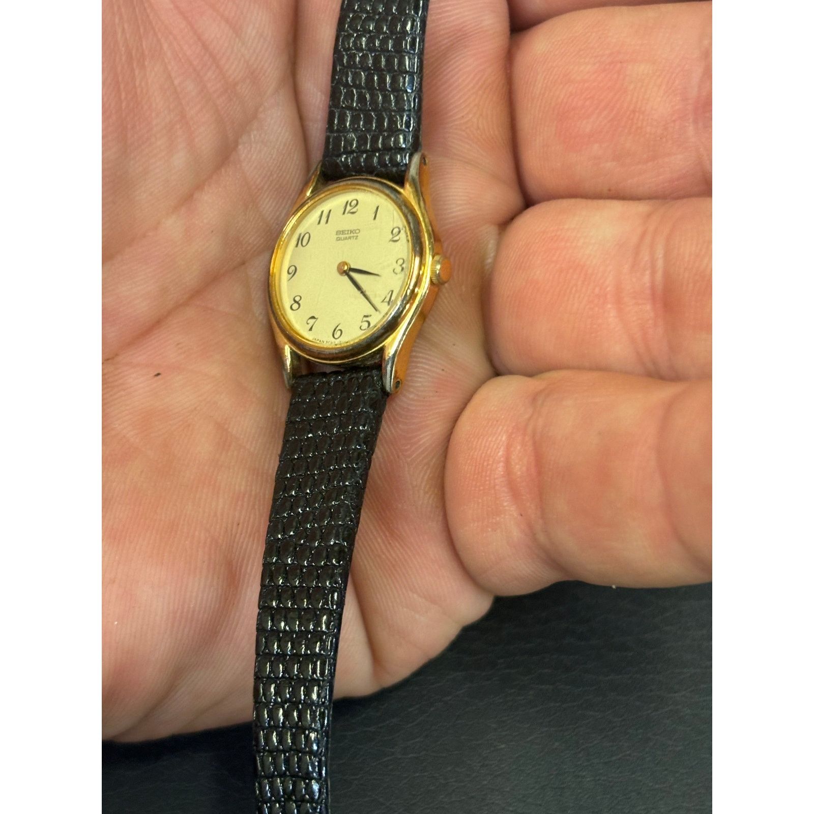 Seiko Vintage Seiko 2C20-0369 Gold Tone Women’s Watch! New Battery Size ONE SIZE - 5 Thumbnail