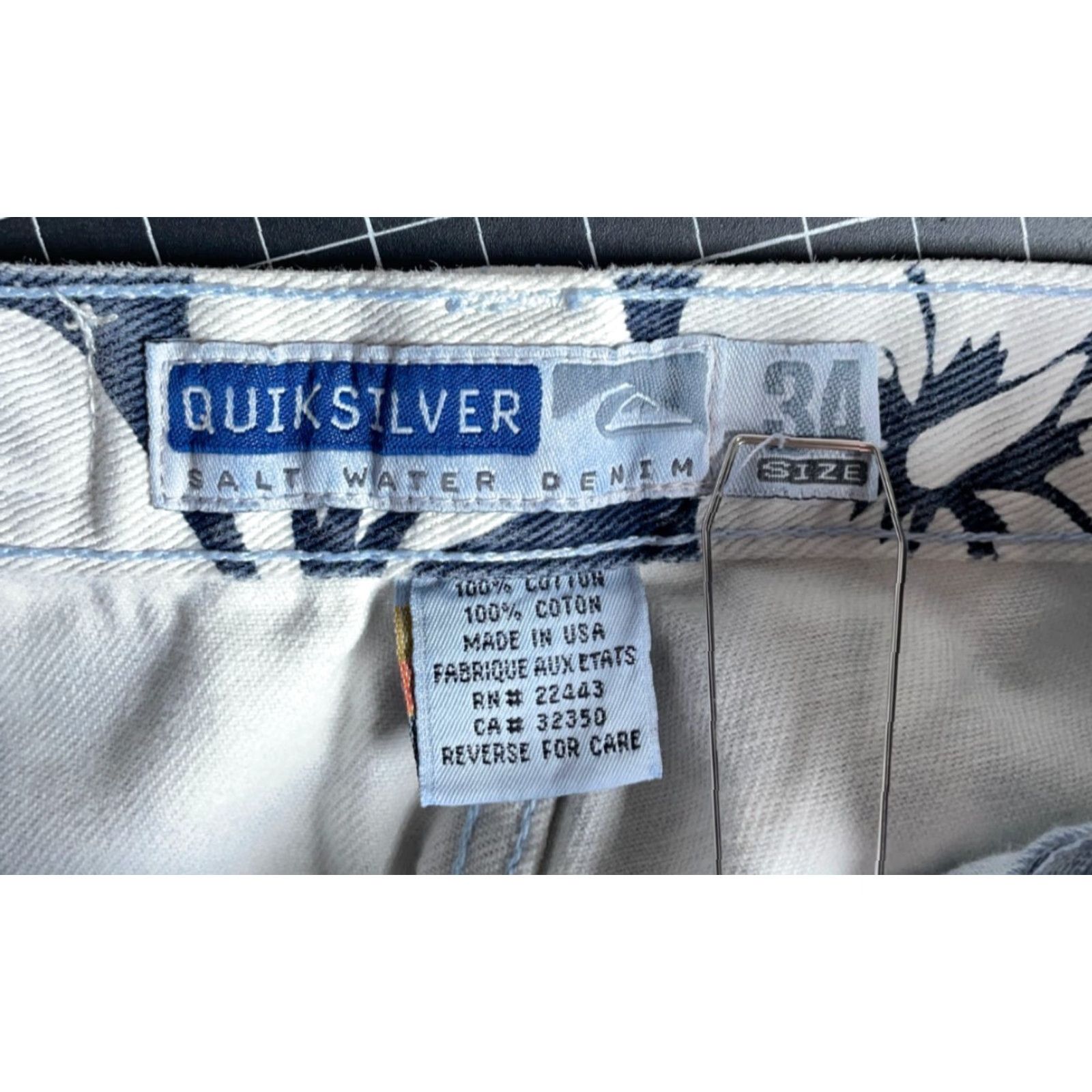 Quiksilver VINTAGE Quiksilver Bermuda Shorts Men 29 x 9 Blue Floral Denim 90s Baggy Fit USA Made Size US 29 - 3 Thumbnail