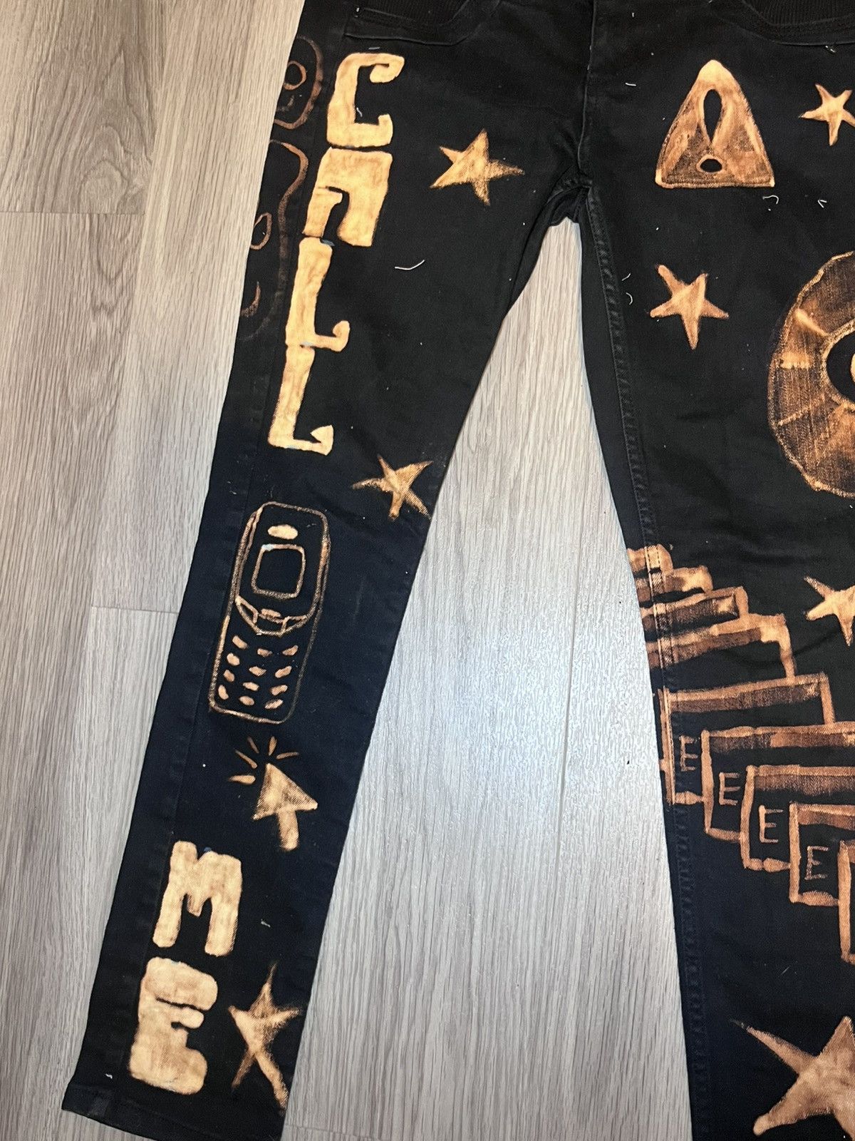 Topshop Y2K custom designed bleach painted jeans Size 30" / US 8 / IT 44 - 6 Thumbnail