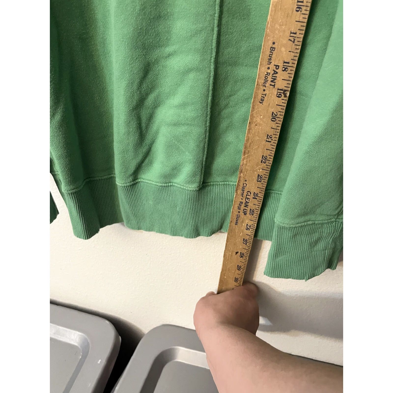 Vintage Aerie Sweatshirt Main: The Chill Green Ice Ski Resort Patches Womens XS Crew Neck Raglan Sleeve Size XS / US 0-2 / IT 36-38 - 4 Thumbnail