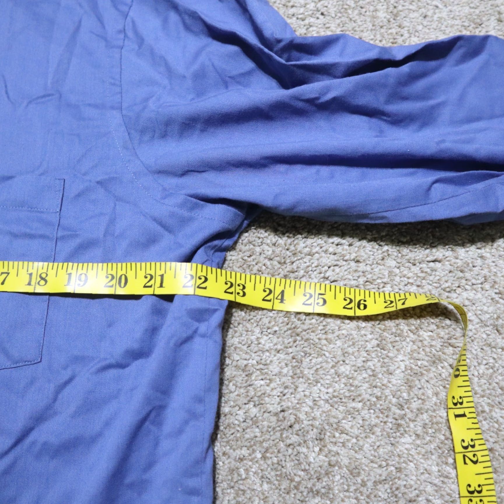 Van Heusen Van Heusen Shirt Button-Up Long Sleeve Adult Men's 16.5 Blue Solid 34/35 Button-Front 16.5 Mens Shirt Size US XL / EU 56 / 4 - 5 Thumbnail