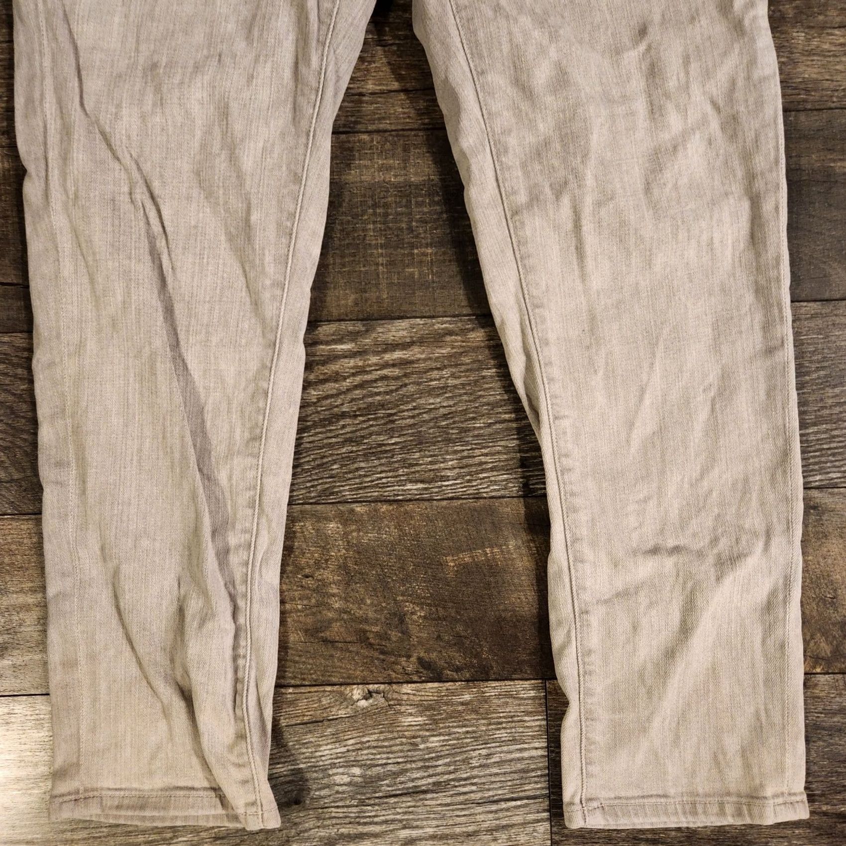 Eileen Fisher Eileen Fisher Women Petite Jeans Gray Denim Straight Size 10P Size 32" / US 10 / IT 46 - 2 Thumbnail