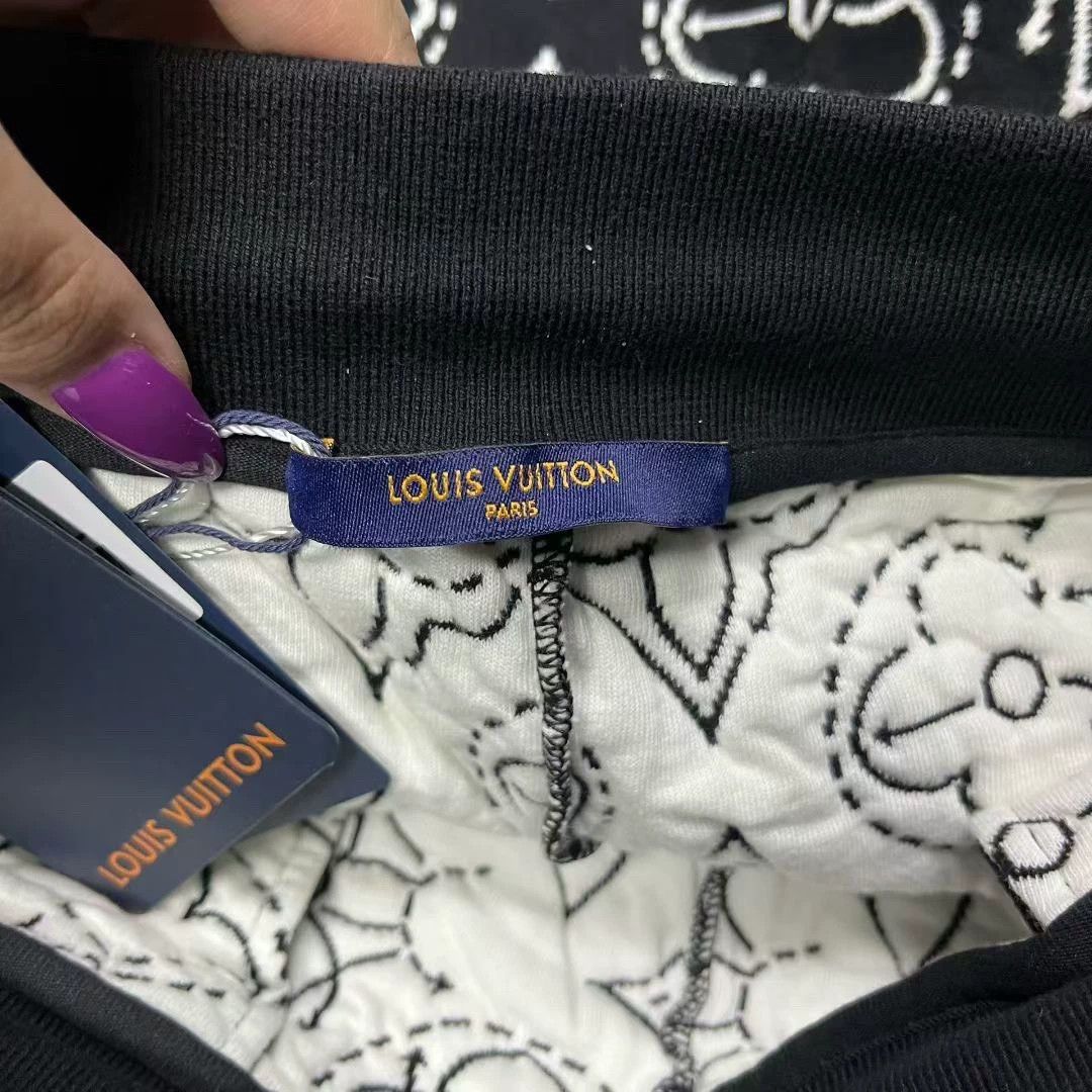 Louis Vuitton louis vuitton logo printed casual shorts Size US 38 / EU 54 - 3 Thumbnail