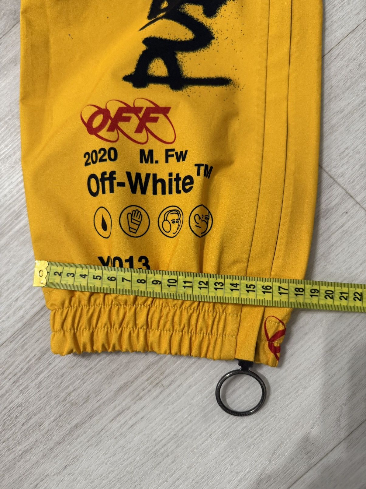 Off-White Off-White Gore-Tex Graffiti Pants FW19 Size US 30 / EU 46 - 13 Thumbnail
