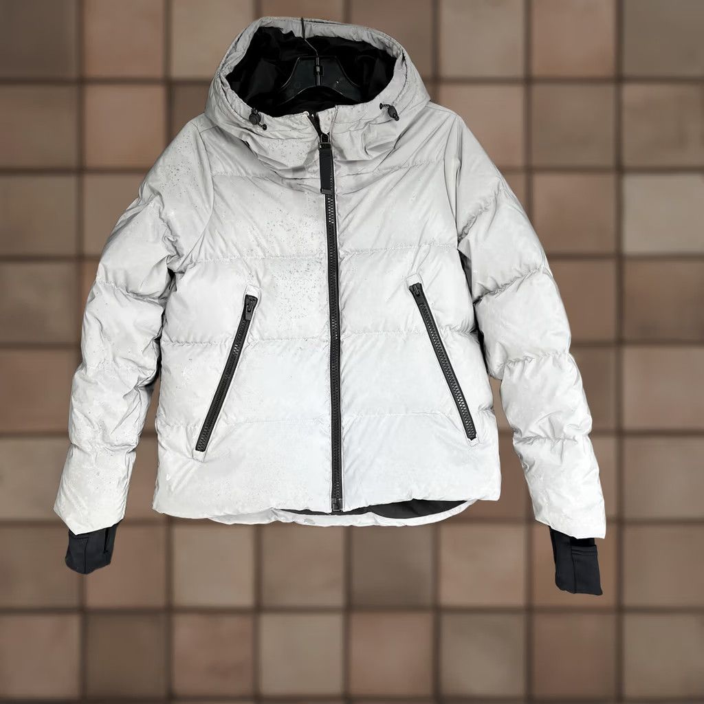 Athleta Athleta Snow Down Cropped Puffer Jacket Women’s XXS Silver Full Zip Hooded Pockets Winter Casual Shirt Jacket Womens Size XXS / US 00 / IT 34 - 1 Thumbnail