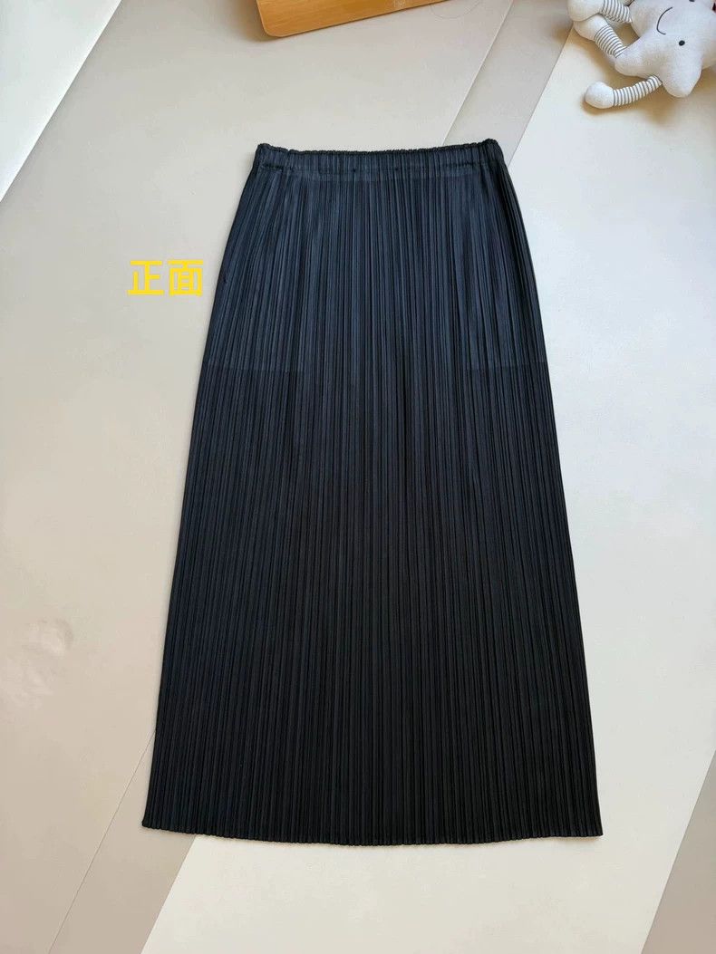 Issey Miyake Issey Miyake size:3 Black pleated skirt Size 31" - 5 Thumbnail