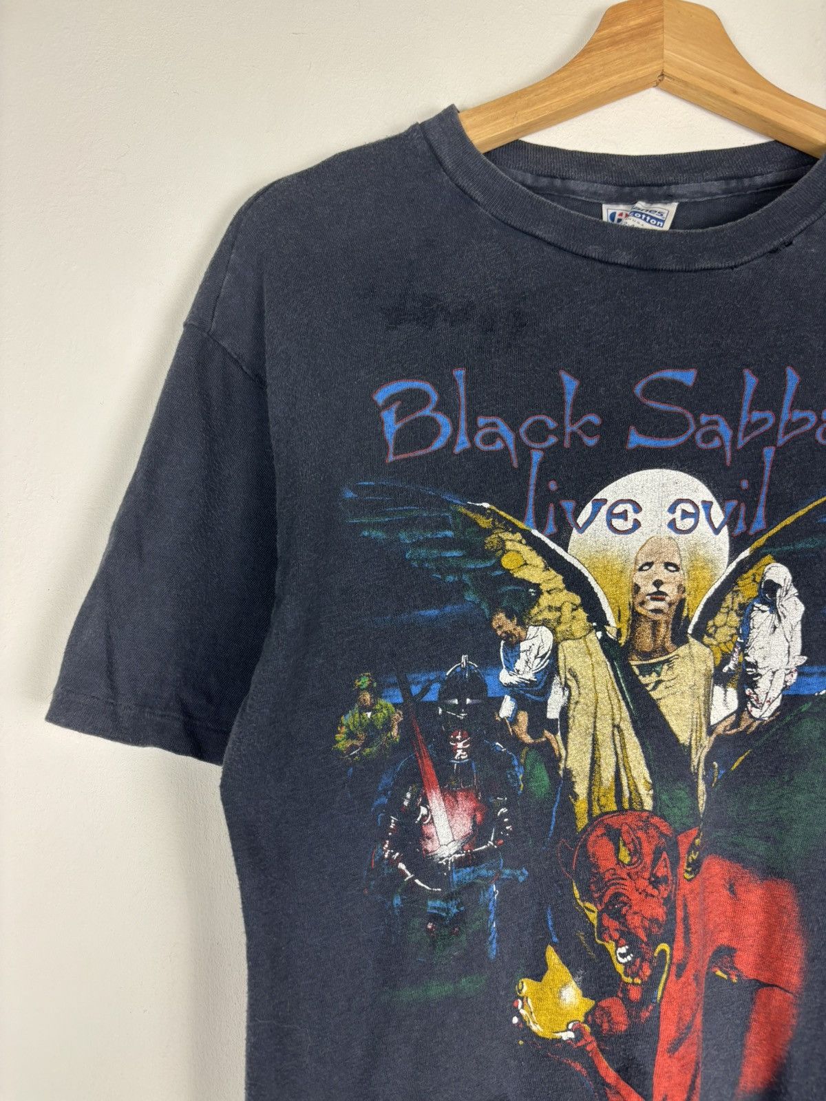 Band Tees Vintage 1983 Black Sabbath Evil tour Size US L / EU 52-54 / 3 - 1 Thumbnail