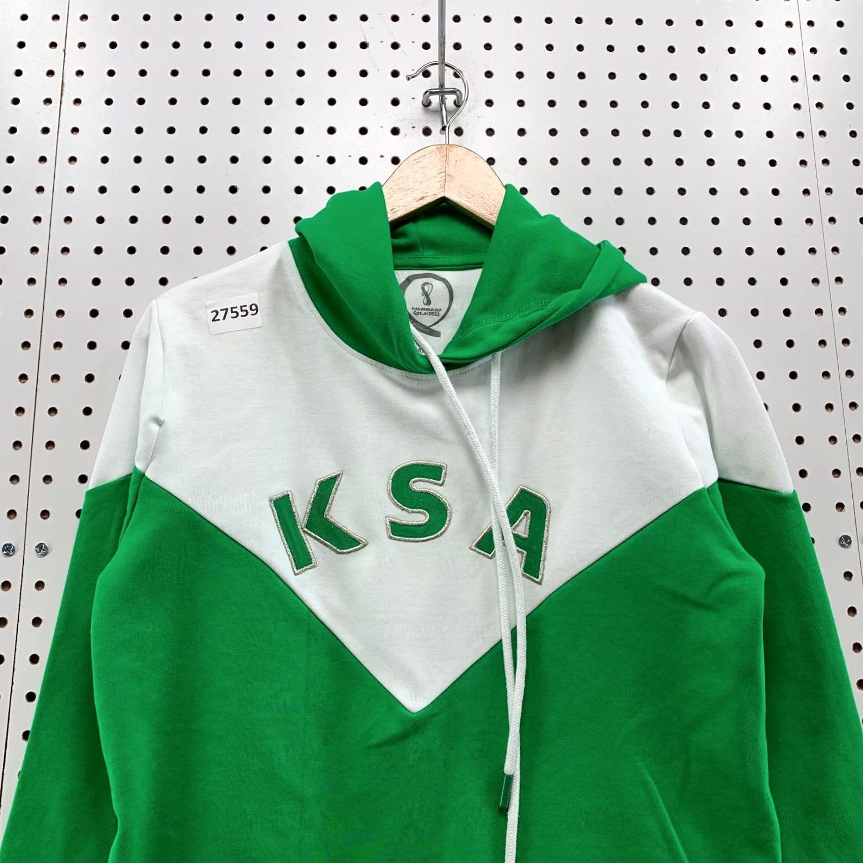 Vintage FIFA World Cup 2022 Saudi Arabia Hooded Sweatshirt Small Green White Mens Size US S / EU 44-46 / 1 - 7 Thumbnail