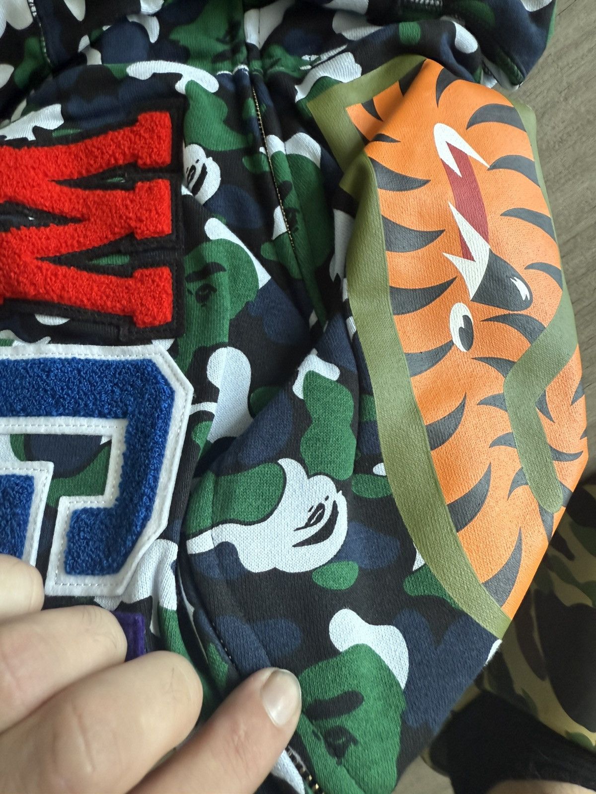 Bape Bape Isetan Shinjuku Separate shark full zip Size US XXL / EU 58 / 5 - 4 Thumbnail