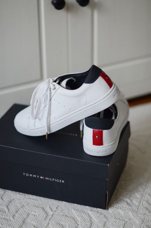 Tommy Hilfiger white sneakers tommy hilfiger VENUS leather Size US 4.5 / IT 34.5 - 1 Thumbnail
