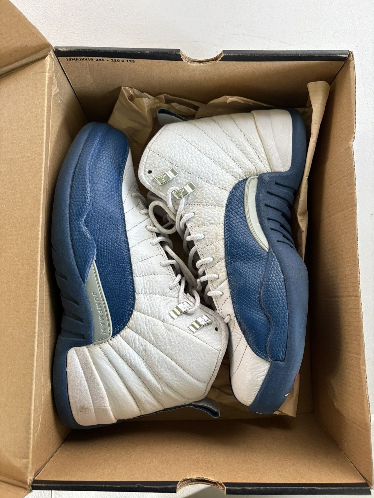 Nike NIKE AIR JORDAN XII 12 WHITE FRENCH BLUE 130690-113 MENS 9 Size US 9 / EU 42 - 2 Thumbnail