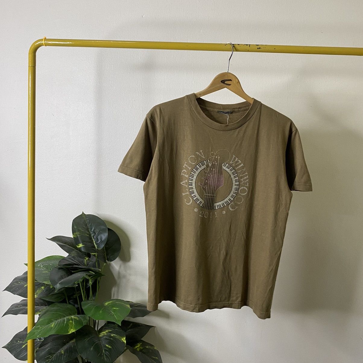 Band Tees Eric Clapton x Stevie Winwood 2011 Japan Tour T Shirt Size US M / EU 48-50 / 2 - 1 Thumbnail