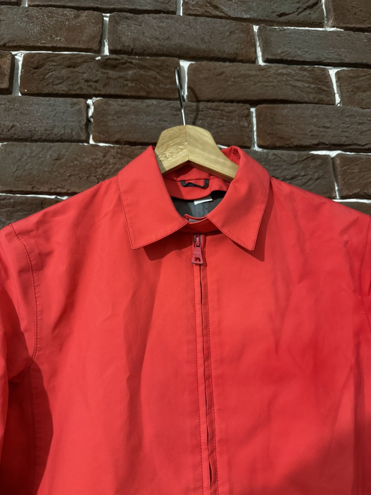 Prada Prada Vintage Gore Tex Jacket Women's Size M Designer 40it Size S / US 4 / IT 40 - 4 Thumbnail