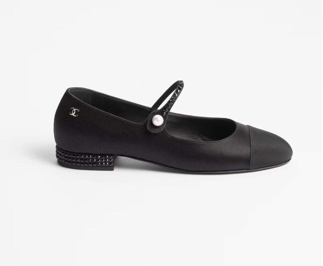 Chanel Chanel 24B Crystal CC Logo Mary Jane Strap Ballet Flat 37 Size US 7 / IT 37 - 1 Thumbnail