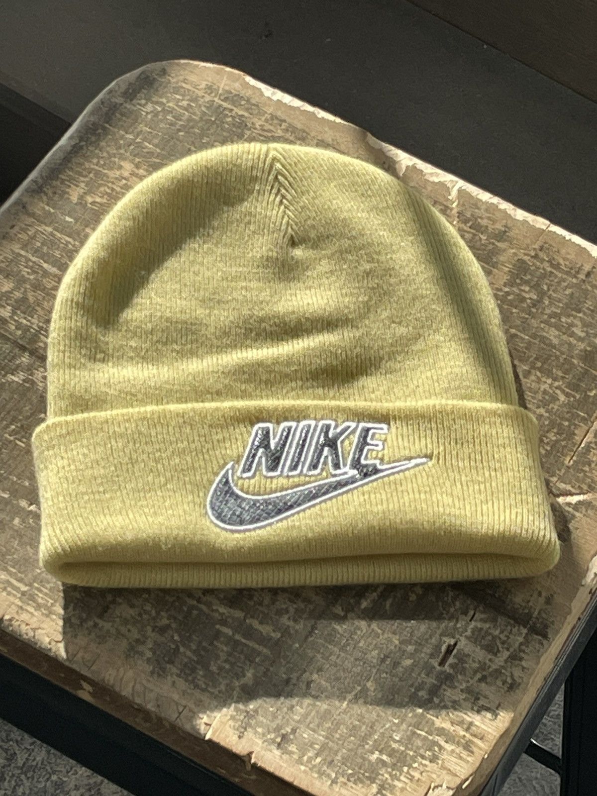 Supreme Supreme Nike Snakeskin Beanie Pale Yellow Size ONE SIZE - 3 Thumbnail