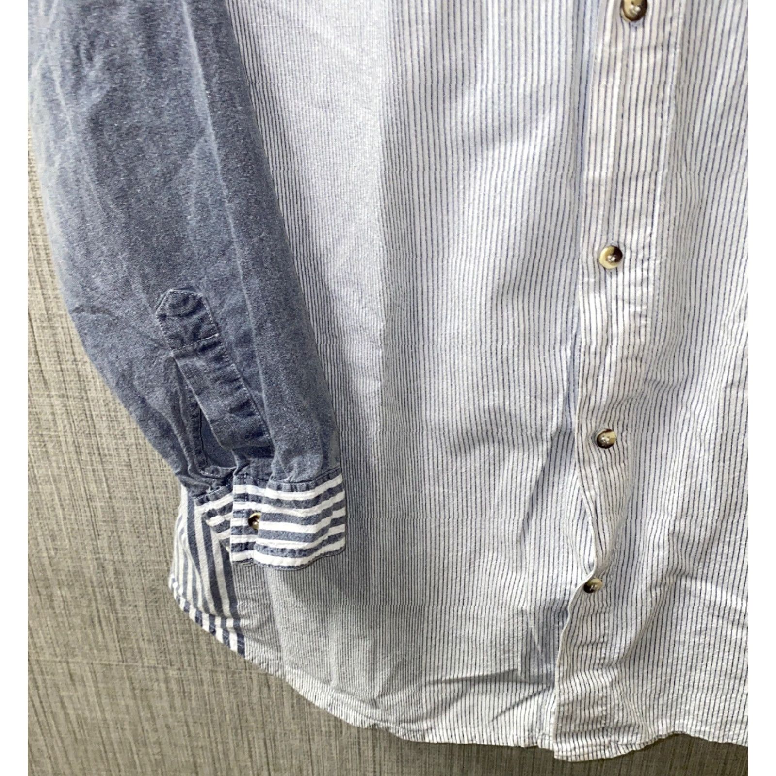 Vintage VINTAGE Sierra Pacific Men's Long Sleeve Button-Up Shirt Adult Large Gray/White Striped Casual Size US L / EU 52-54 / 3 - 5 Thumbnail