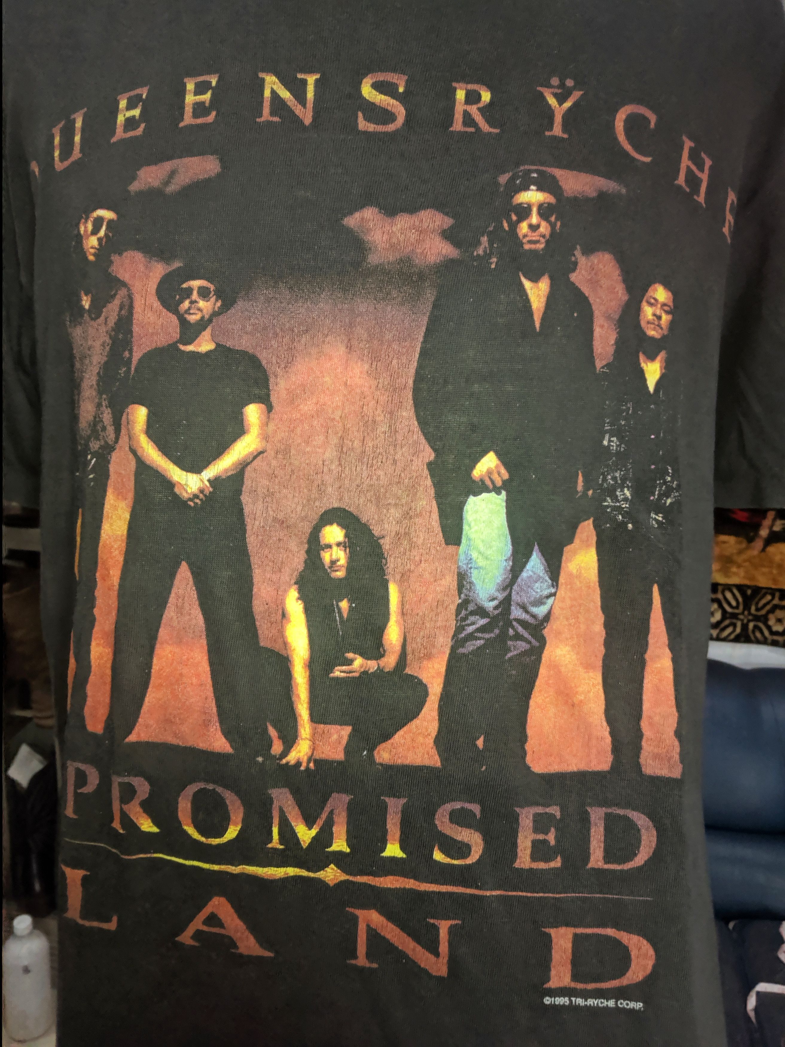 Band Tees × Giant Tees 🌹vtg QUEENSRYCHE resize M L 🌹 Size US M / EU 48-50 / 2 - 2 Thumbnail