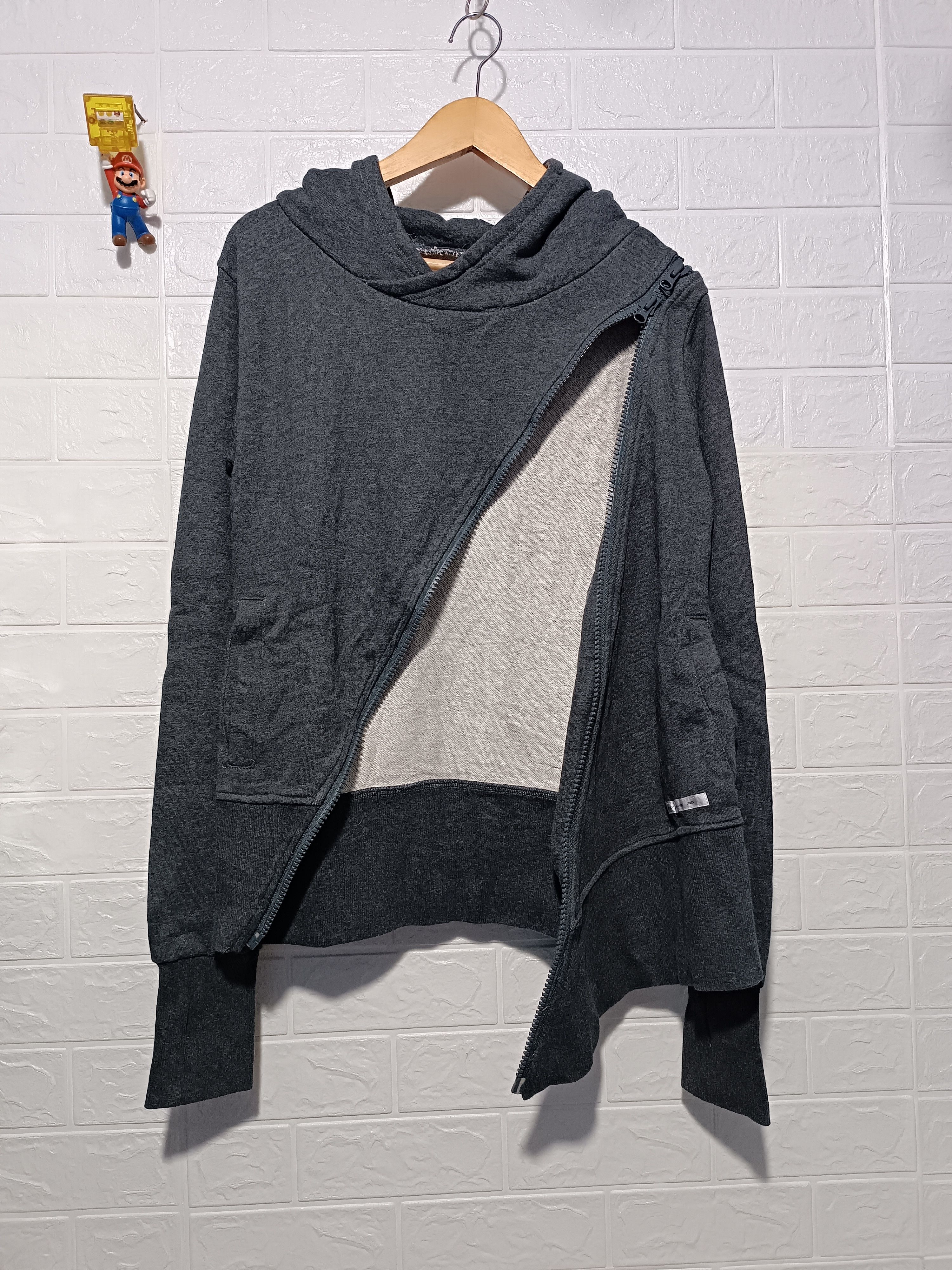 Japanese Brand Asymmetrical Zip-Up Sweatshirt Hoodie Size US M / EU 48-50 / 2 - 1 Thumbnail