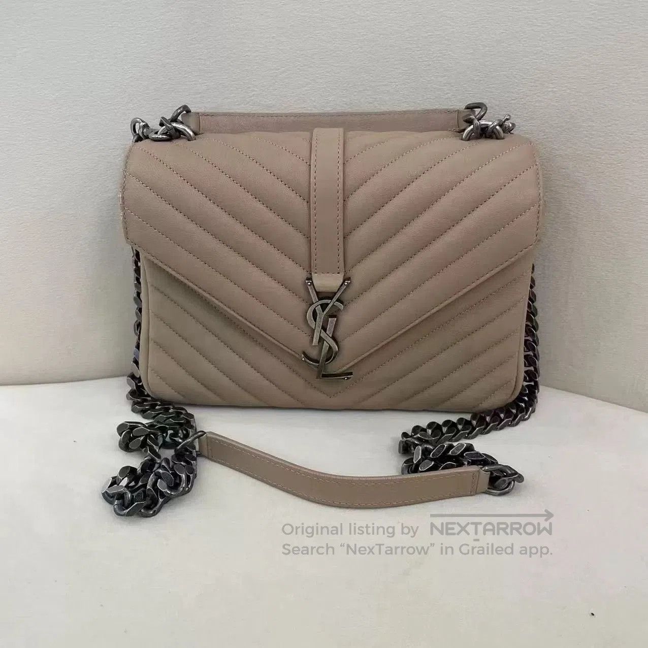 Yves Saint Laurent YSL V. Size ONE SIZE - 1 Thumbnail