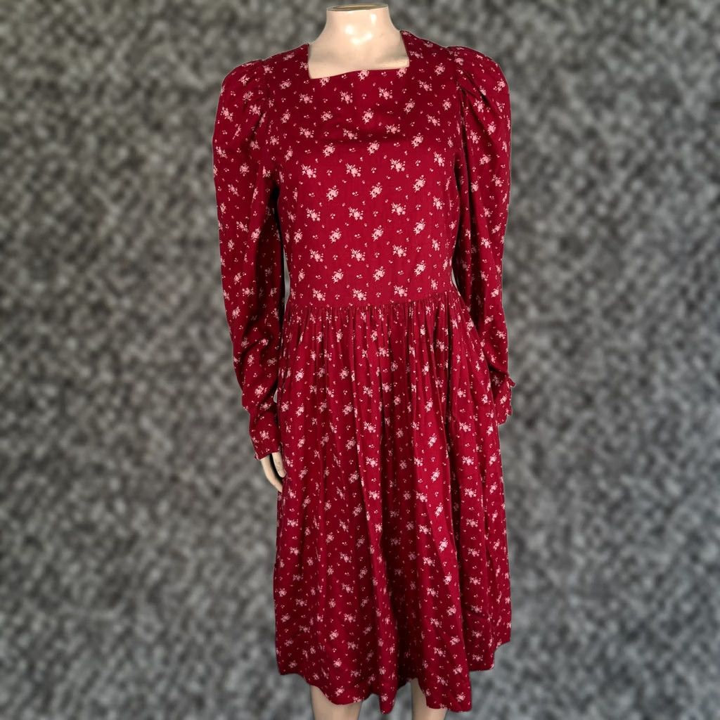 Laura Ashley VINTAGE Laura Ashley Dress Floral Cotton Women's Casual Midi Red Long Sleeve Crew Neck Button Cottagecore UK 12 US 10 Size L / US 10 / IT 46 - 1 Thumbnail