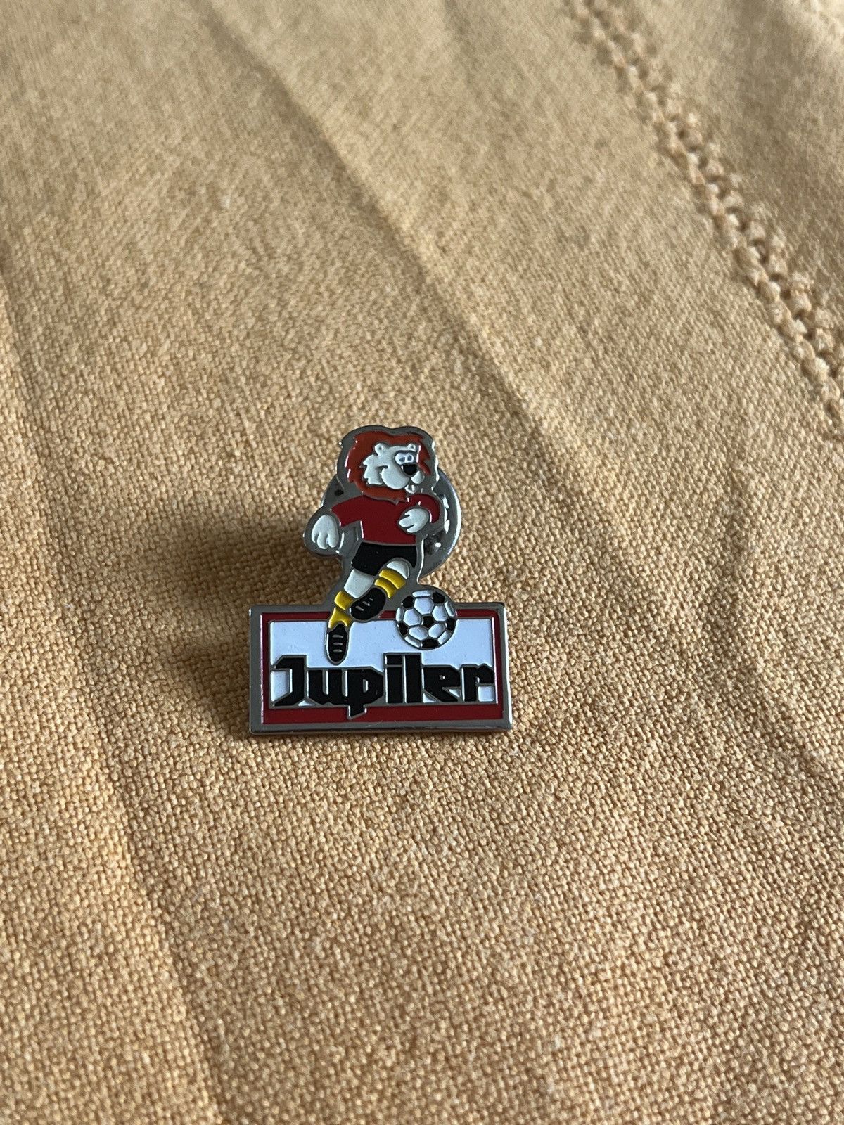 Drink Beer Save Water × Vintage Jupiler vintage pin Size ONE SIZE - 1 Thumbnail