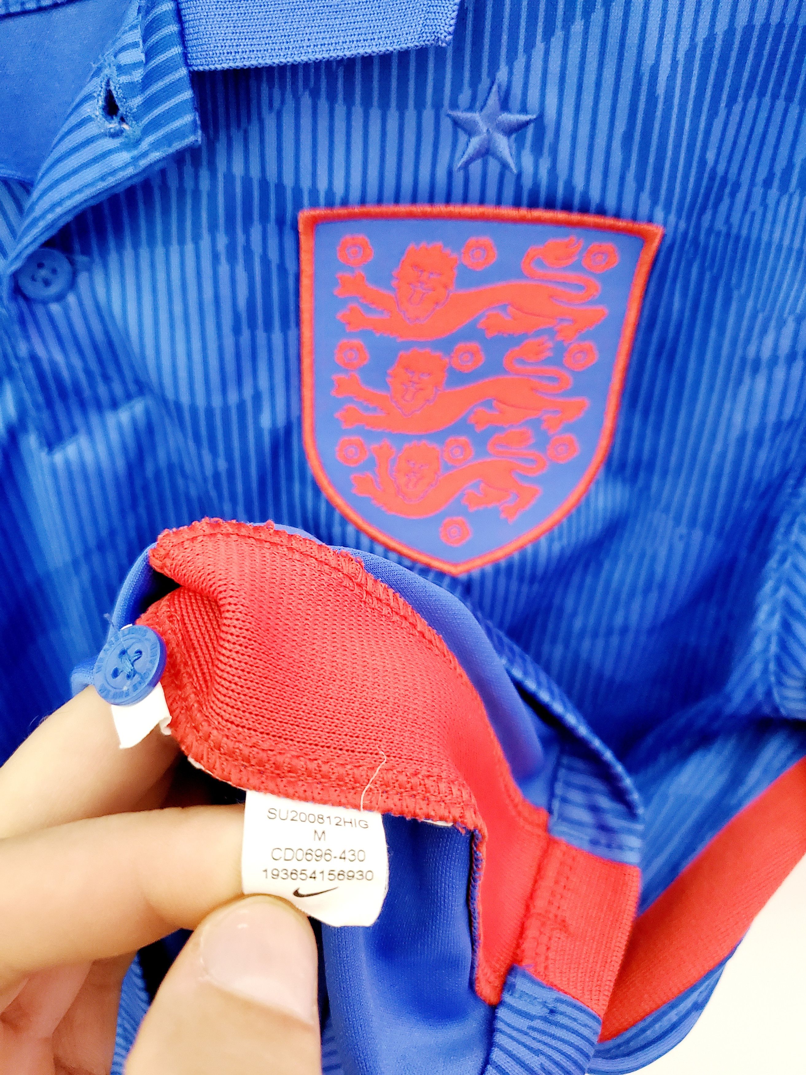 Nike ENGLAND 2020 2022 AWAY SHIRT SOCCER JERSEY NIKE SIZE M Size US M / EU 48-50 / 2 - 5 Thumbnail