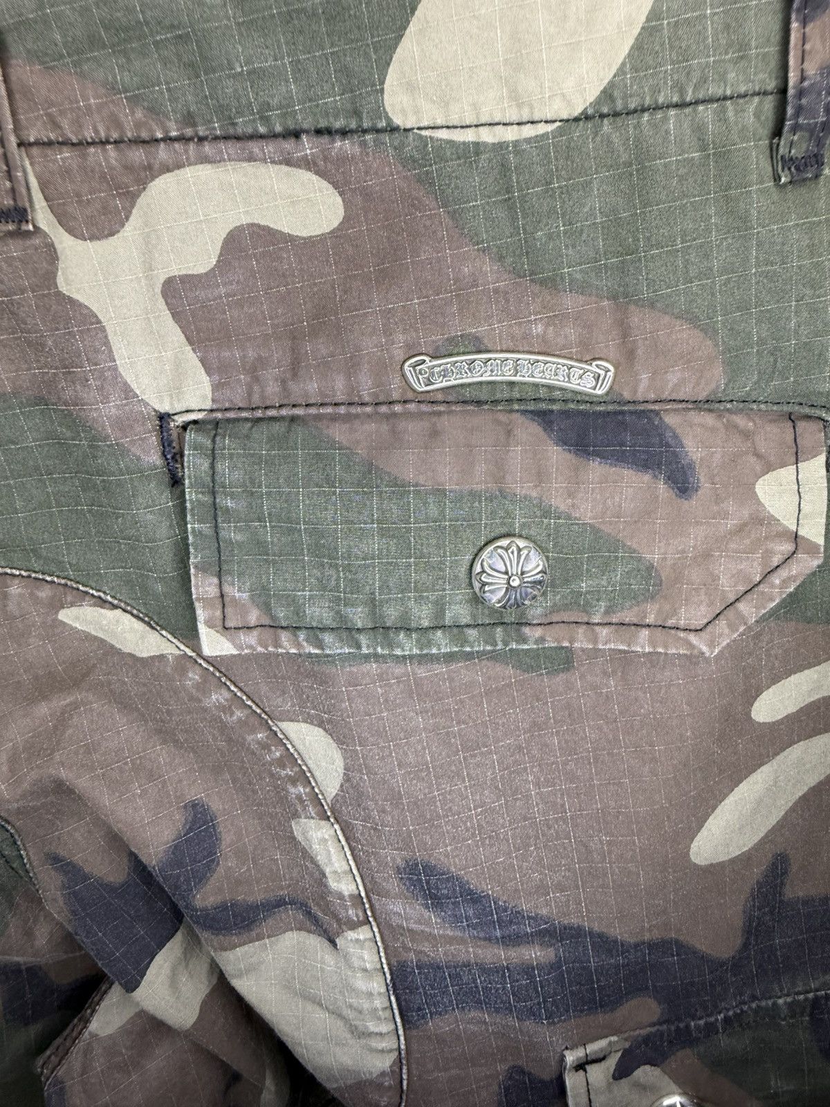 Chrome Hearts Chrome Hearts Camo Cross Patch Devil Dog Shorts Size US 29 - 12 Thumbnail