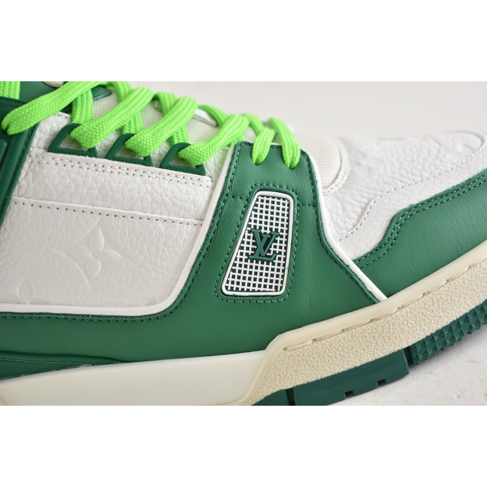 Louis Vuitton Louis Vuitton Green White Empreinte Leather Low Top Size US 10 / EU 43 - 6 Thumbnail