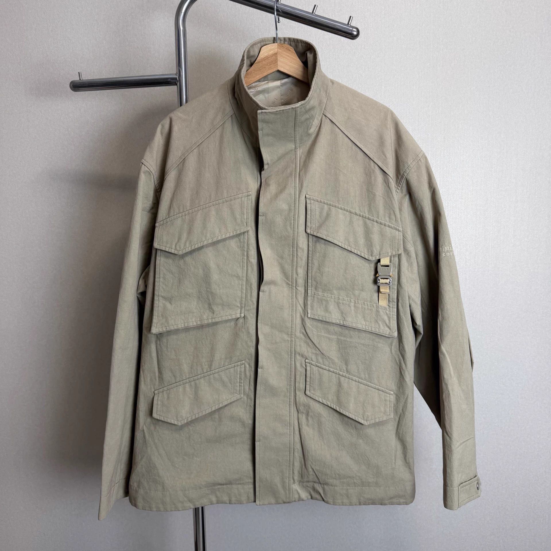 Dior DIOR FW22 men's beige multi-pocket stand collar jkt Size US L / EU 52-54 / 3 - 1 Thumbnail