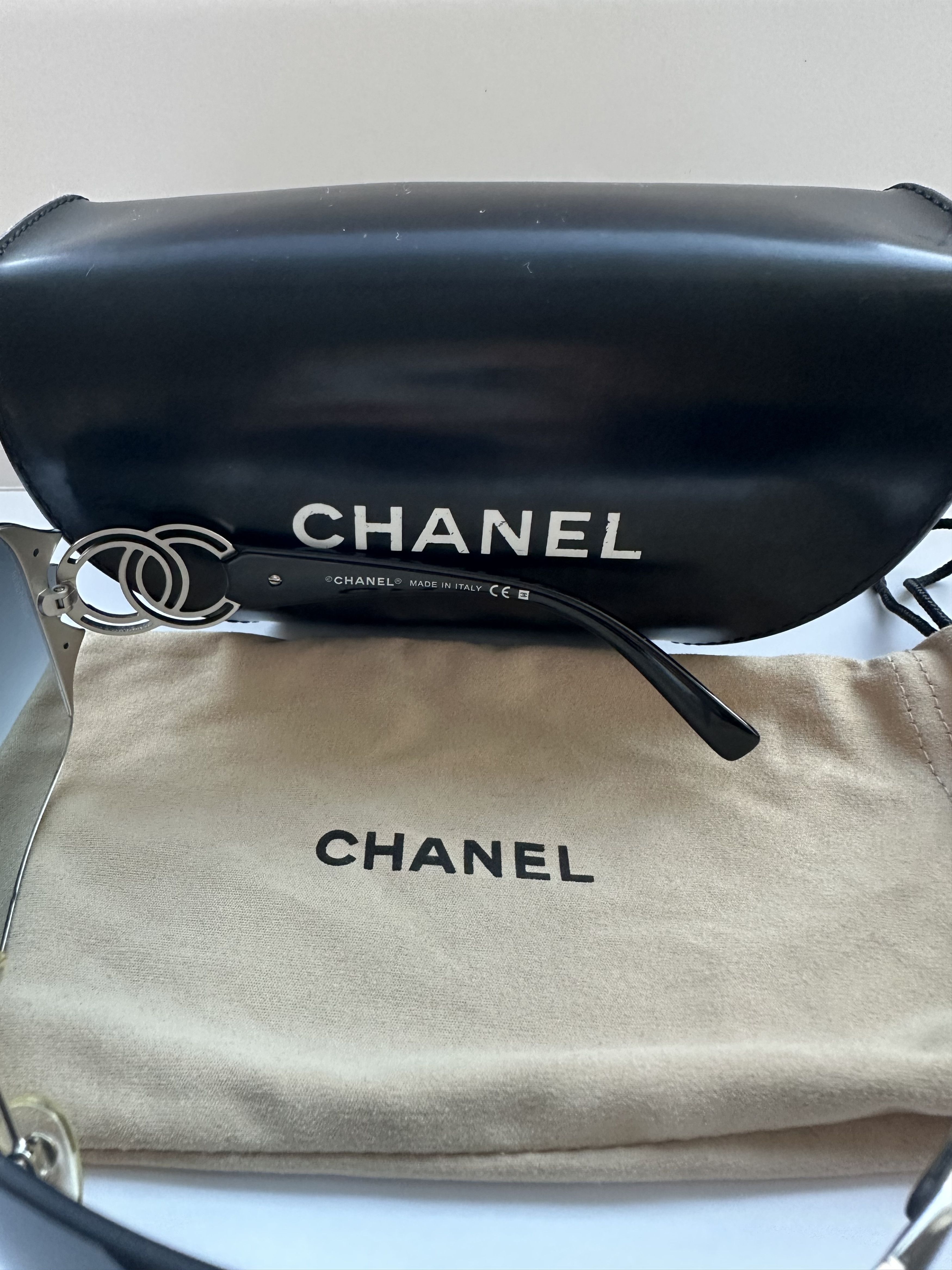 Chanel Chanel Rimless Shield Silver Logo Sunglasses 4147 Vintage Size ONE SIZE - 4 Thumbnail