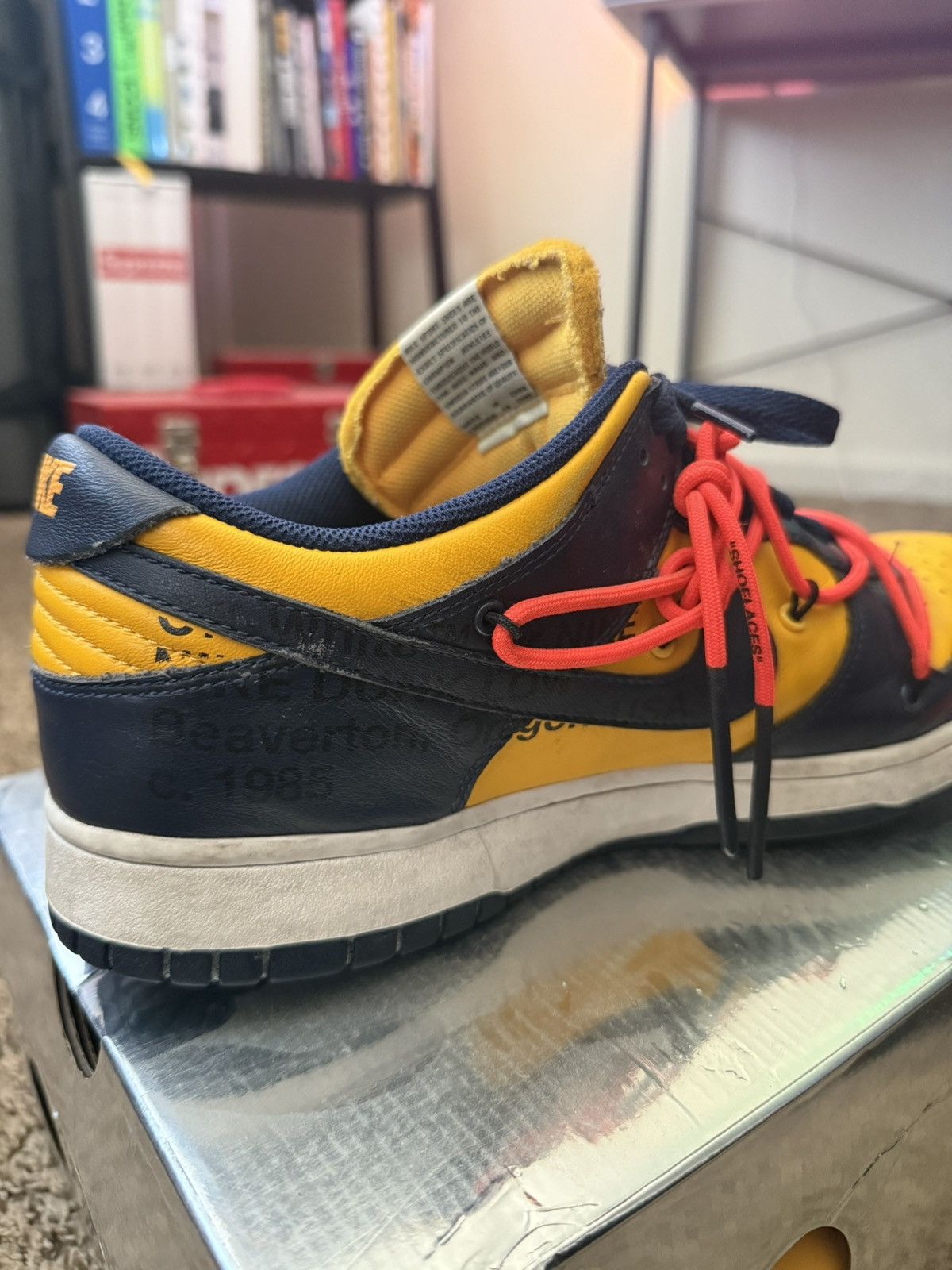 Nike × Off-White Off White x Nike University Gold Michigan Dunk Size US 13 / EU 46 - 11 Thumbnail