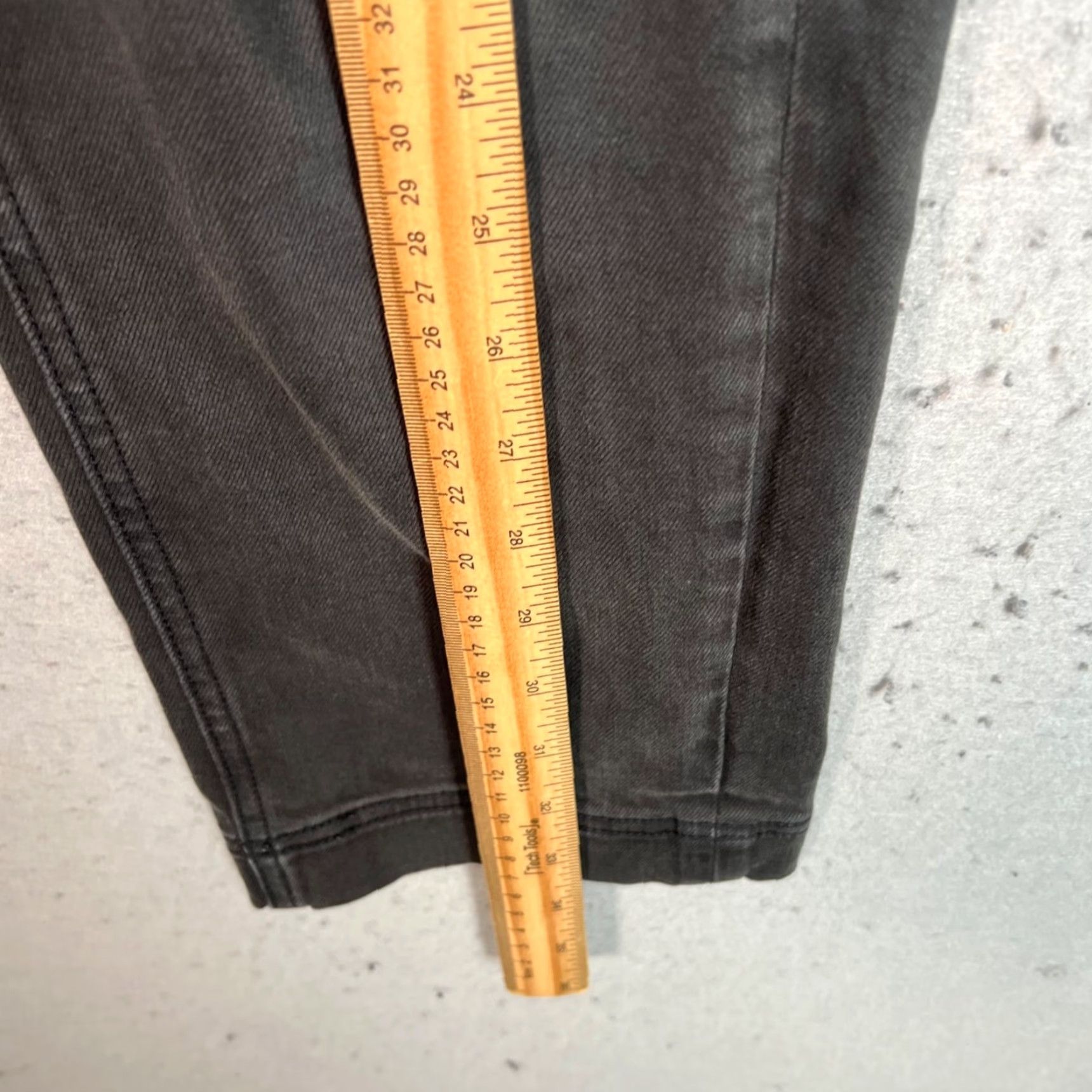 Everlane Everlane Cropped Slim Denim Jeans Black Cotton Blend Pants 6 Womens High Rise Tapered Inseam 24 in Cropped Shoes? Size 28" / US 6 / IT 42 - 6 Thumbnail