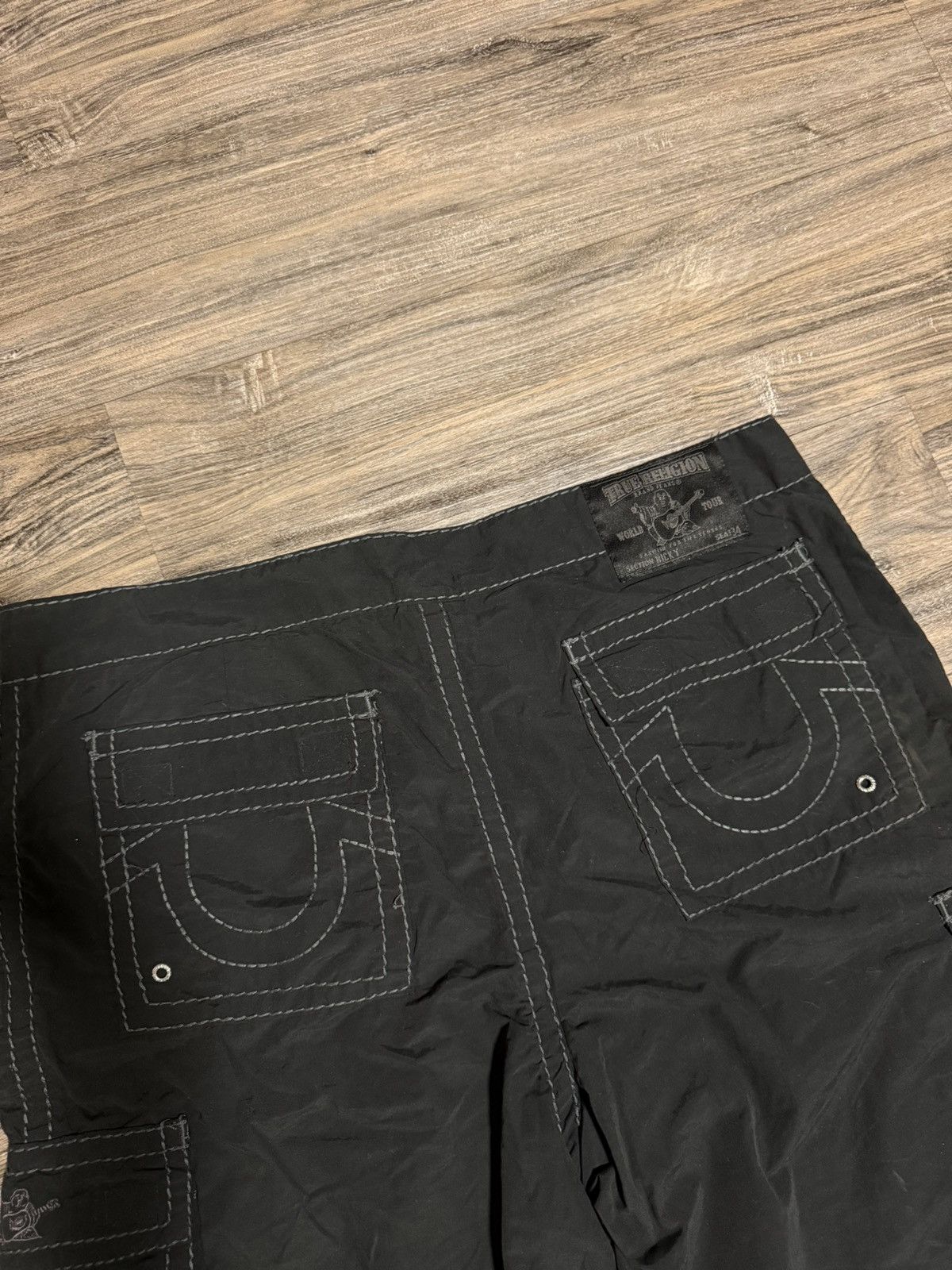 True Religion True Religion mens shorts Size US 42 / EU 58 - 2 Thumbnail