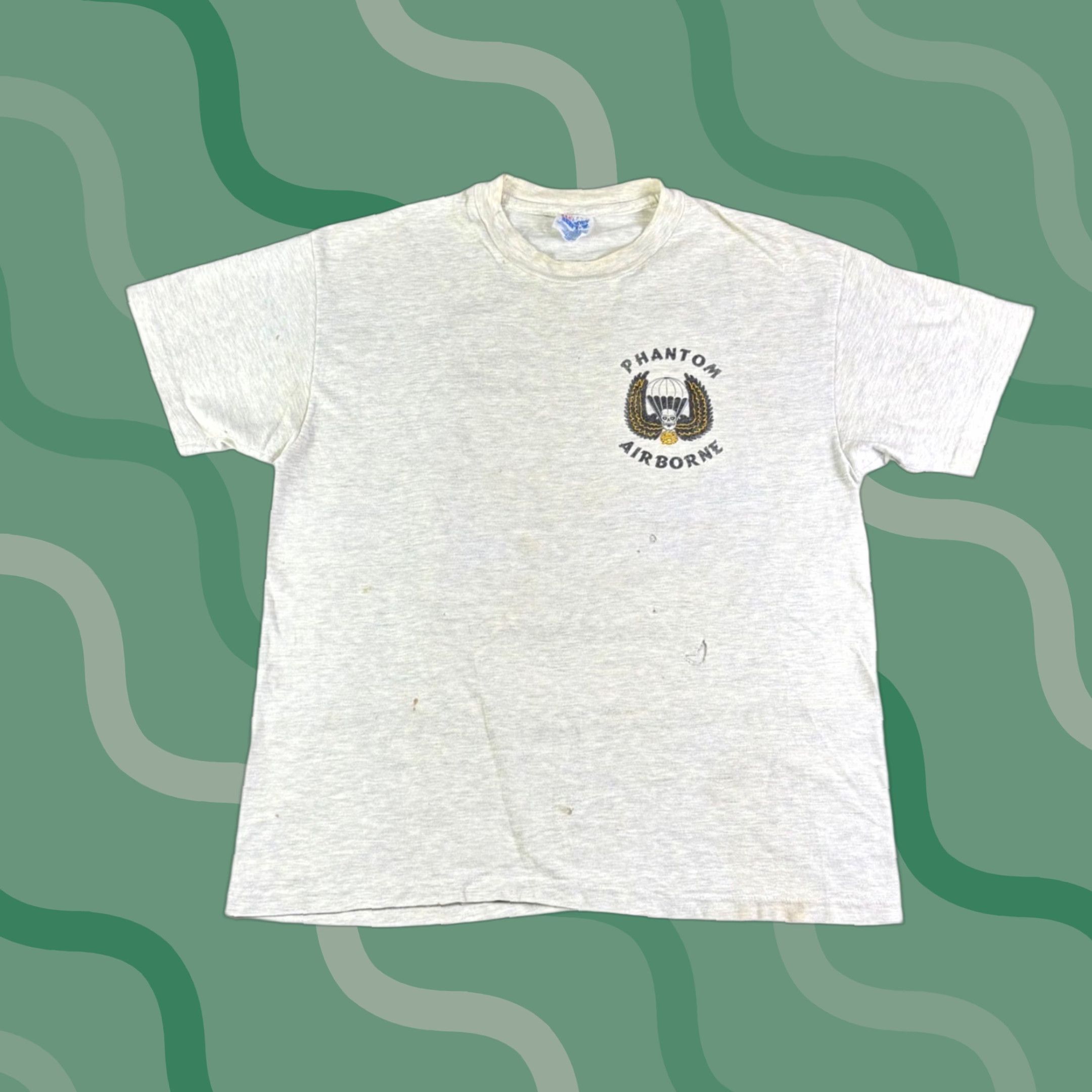 Hanes VINTAGE 1995 Air-Fest Phantom Airborne Brigade T-Shirt Hanes Beefy-T Mens Large Gray Military Graphic Tee Short Sleeve 1990s Mens Size US L / EU 52-54 / 3 - 1 Thumbnail