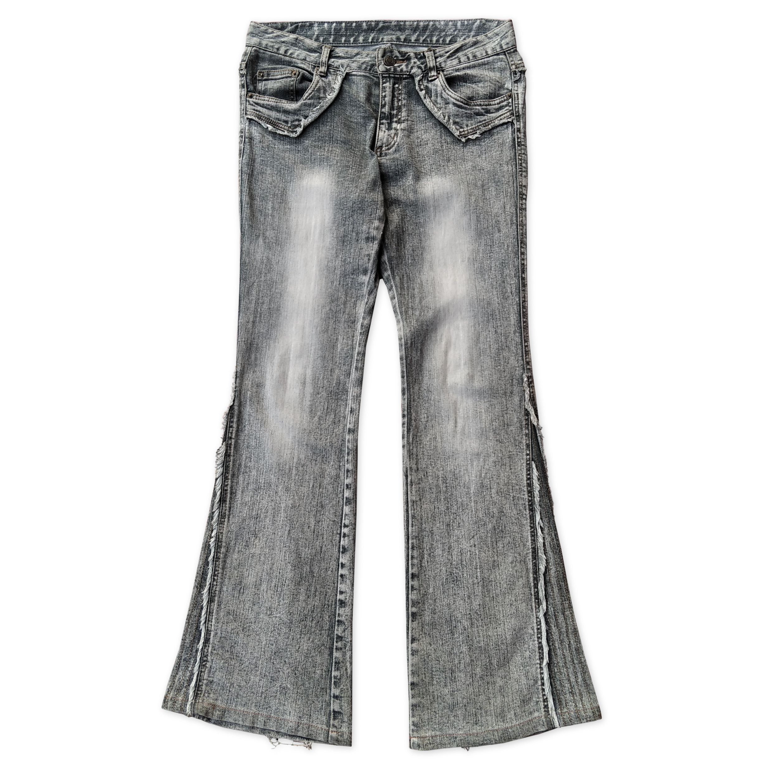 Le Grande Bleu (L.G.B.) Vintage Y2K Japanese Brand GUIPAGE Flare Jeans Size US 29 - 1 Thumbnail