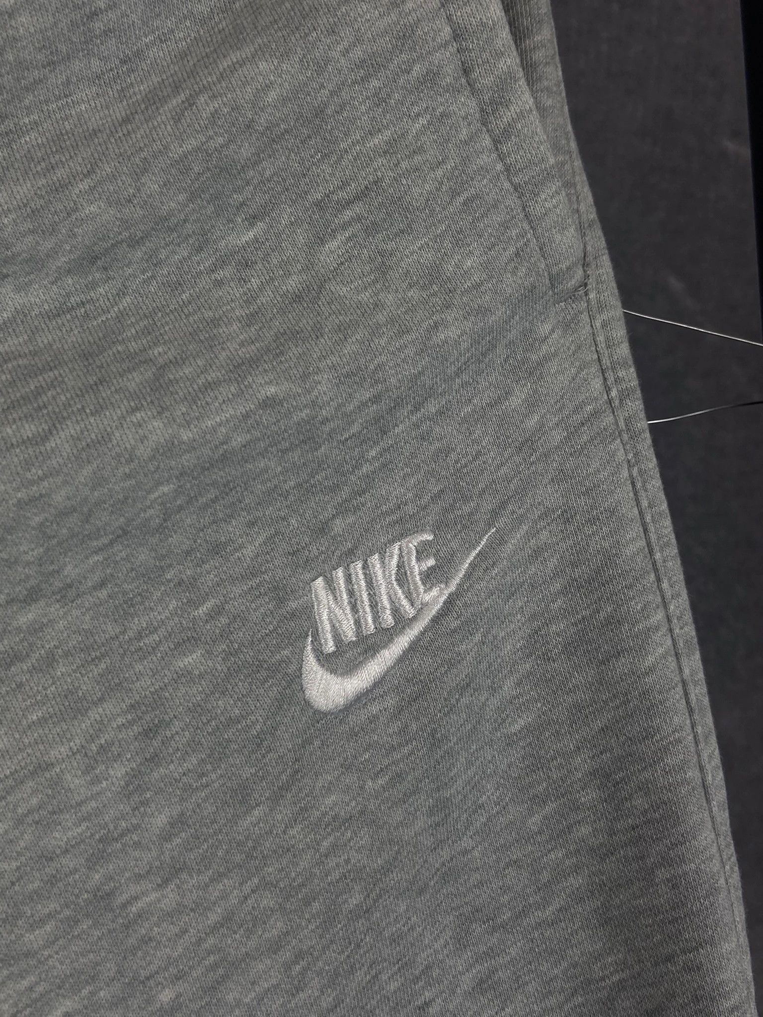 Nike Nike Small Swoosh Grey Joggers | XS Slim Fit Sweatpants Size US 28 / EU 44 - 2 Thumbnail