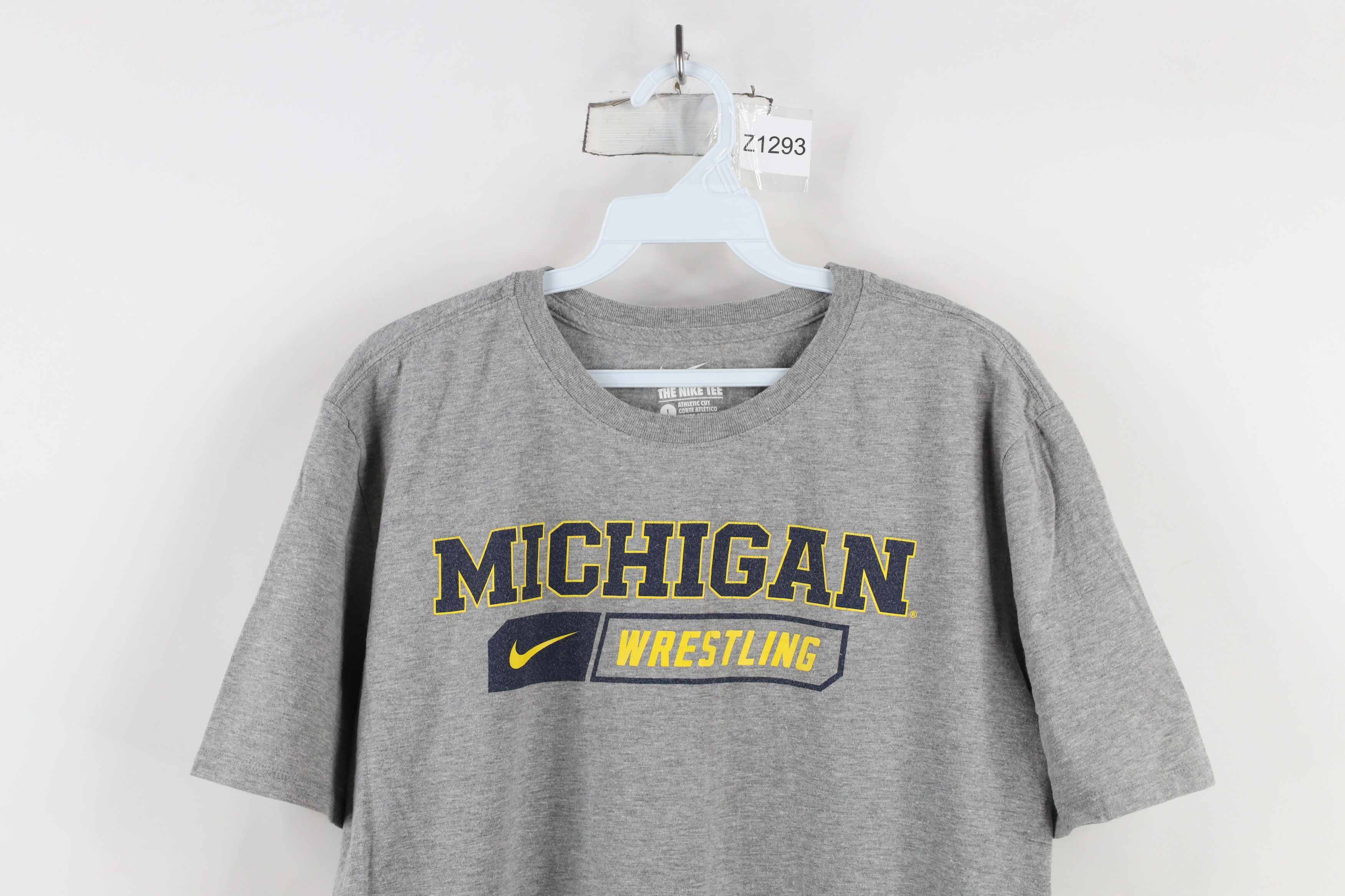 Nike × Vintage Nike Issued University of Michigan Wrestling T-Shirt Gray Size US L / EU 52-54 / 3 - 2 Thumbnail