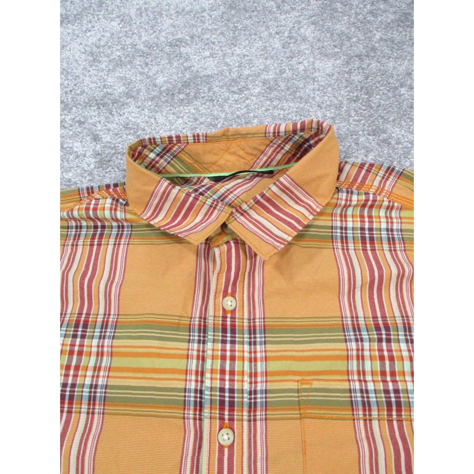 The North Face The North Face Shirt Mens Medium Green Button-Up Casual Plaid Nylon Short Sleeve Collared Pocketed Outdoor - Mens Size US M / EU 48-50 / 2 - 2 Thumbnail