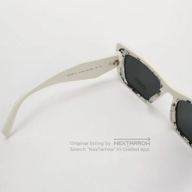 Prada Prada Logo Frame Sunglasses in White. Size ONE SIZE - 5 Thumbnail