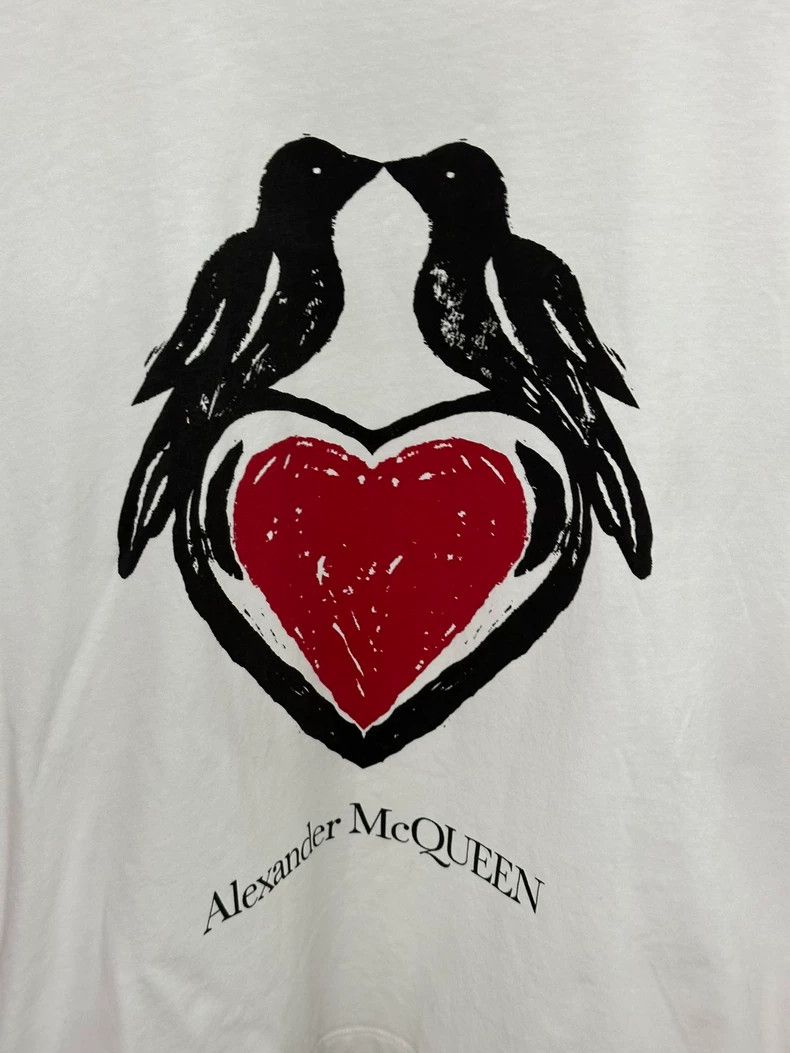 Alexander McQueen Alexander Mcqueen Valentine's Day Limited Love Print T-shi Size US XXS / EU 40 - 2 Thumbnail