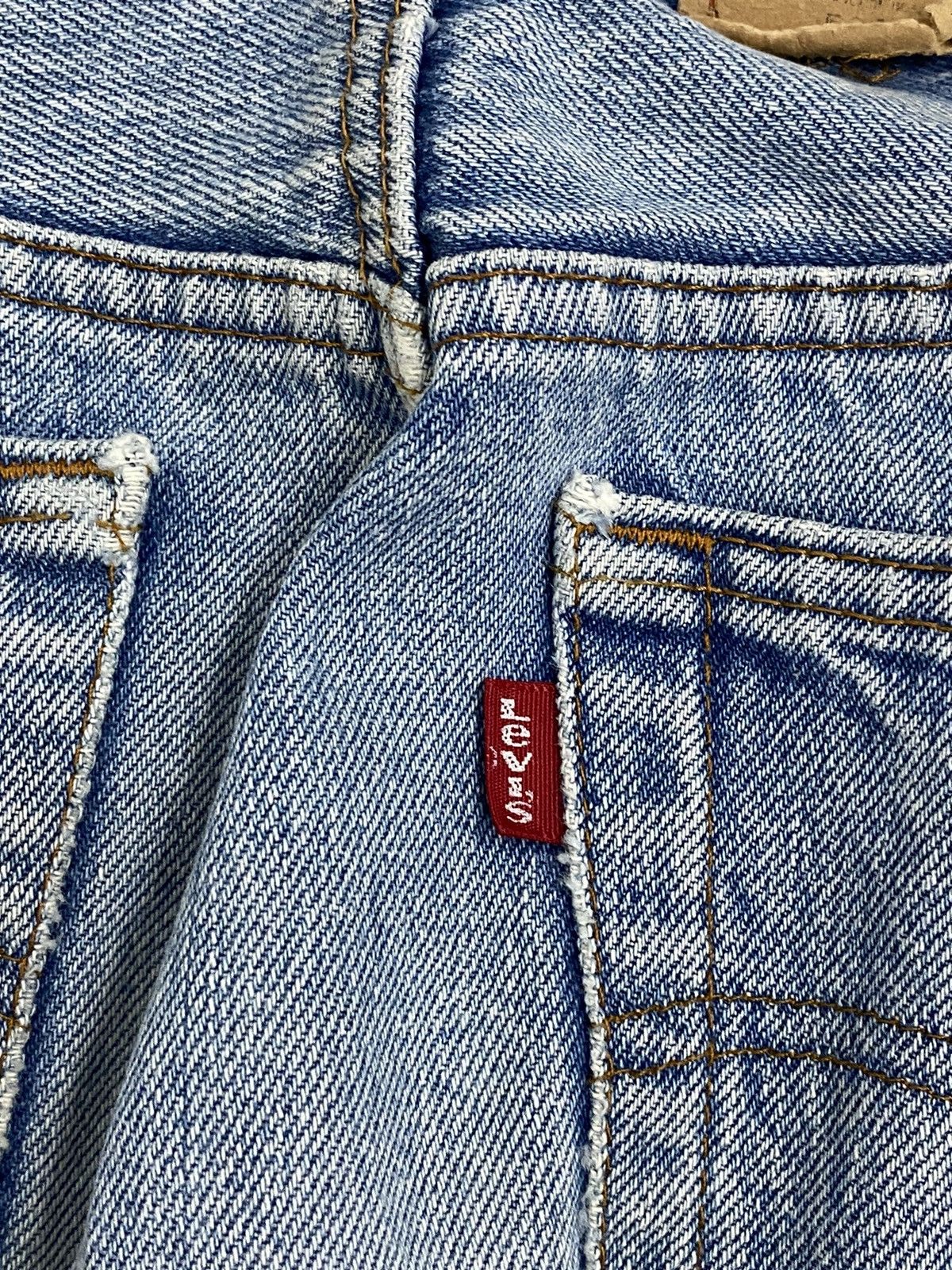 Japanese Brand × Levi's × Vintage Vintage 80s Levis 501 Denim Button Fly 546 Light Blue Size US 30 / EU 46 - 14 Thumbnail