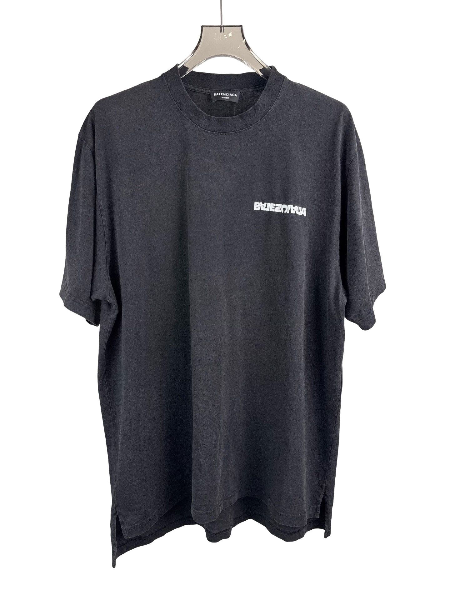 Balenciaga Balenciaga Washed Inverted Logo T-Shirt Size 3 Size US L / EU 52-54 / 3 - 1 Thumbnail