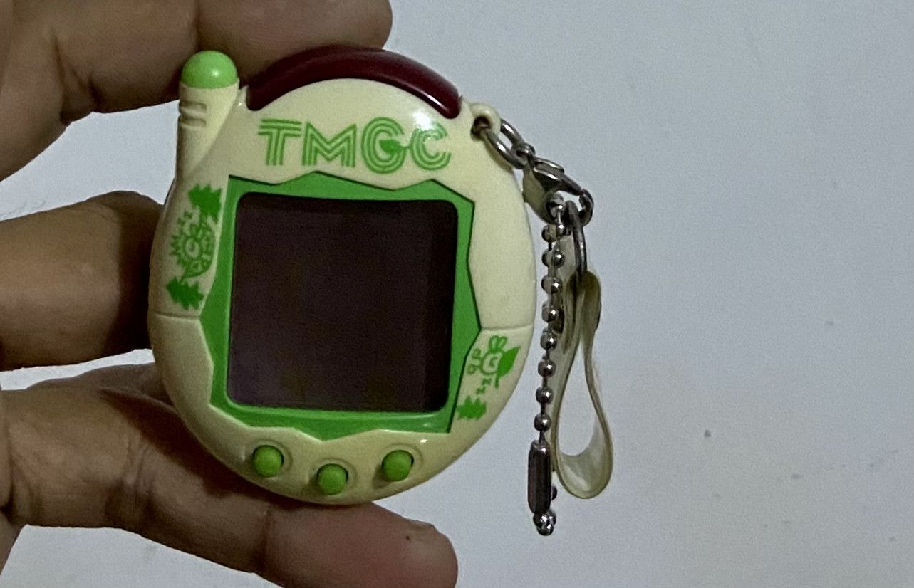 Edition Japan TAKE ALL VINTAGE AUTHENTIC TAMAGOCHI VIRTUAL POCKET GAME Size ONE SIZE - 4 Thumbnail