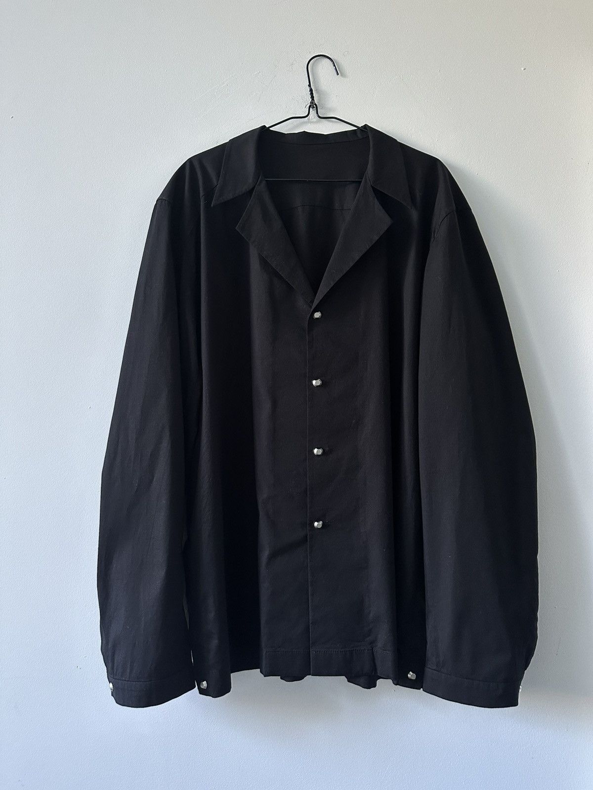 Other Black cotton shirt with chrome metal buttons Size 42R - 1 Thumbnail