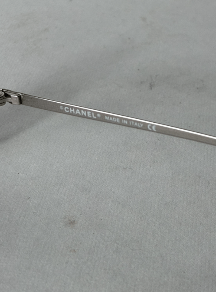 Chanel Chanel Sunglasses 4002 Rhinestone Logo 4017Rimless Vintage Size ONE SIZE - 8 Thumbnail
