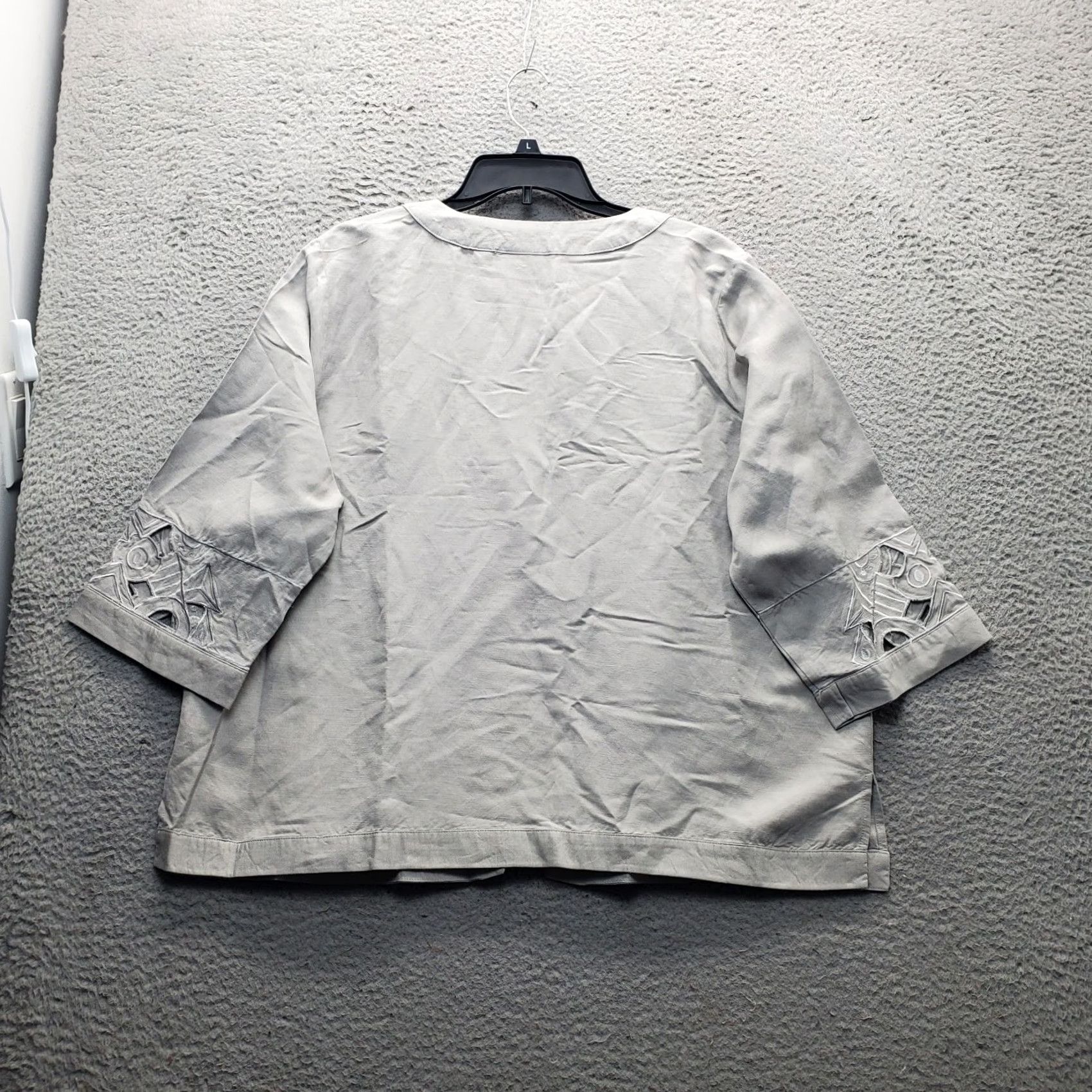 Bob Mackie Bob Mackie Wearable Art Cardigan Jacket Womens 1X Gray Cutout Slit Open Front 1X Womens Jacket Gray Cardigan Open Front Cutout Slit Size XL / US 12-14 / IT 48-50 - 2 Thumbnail