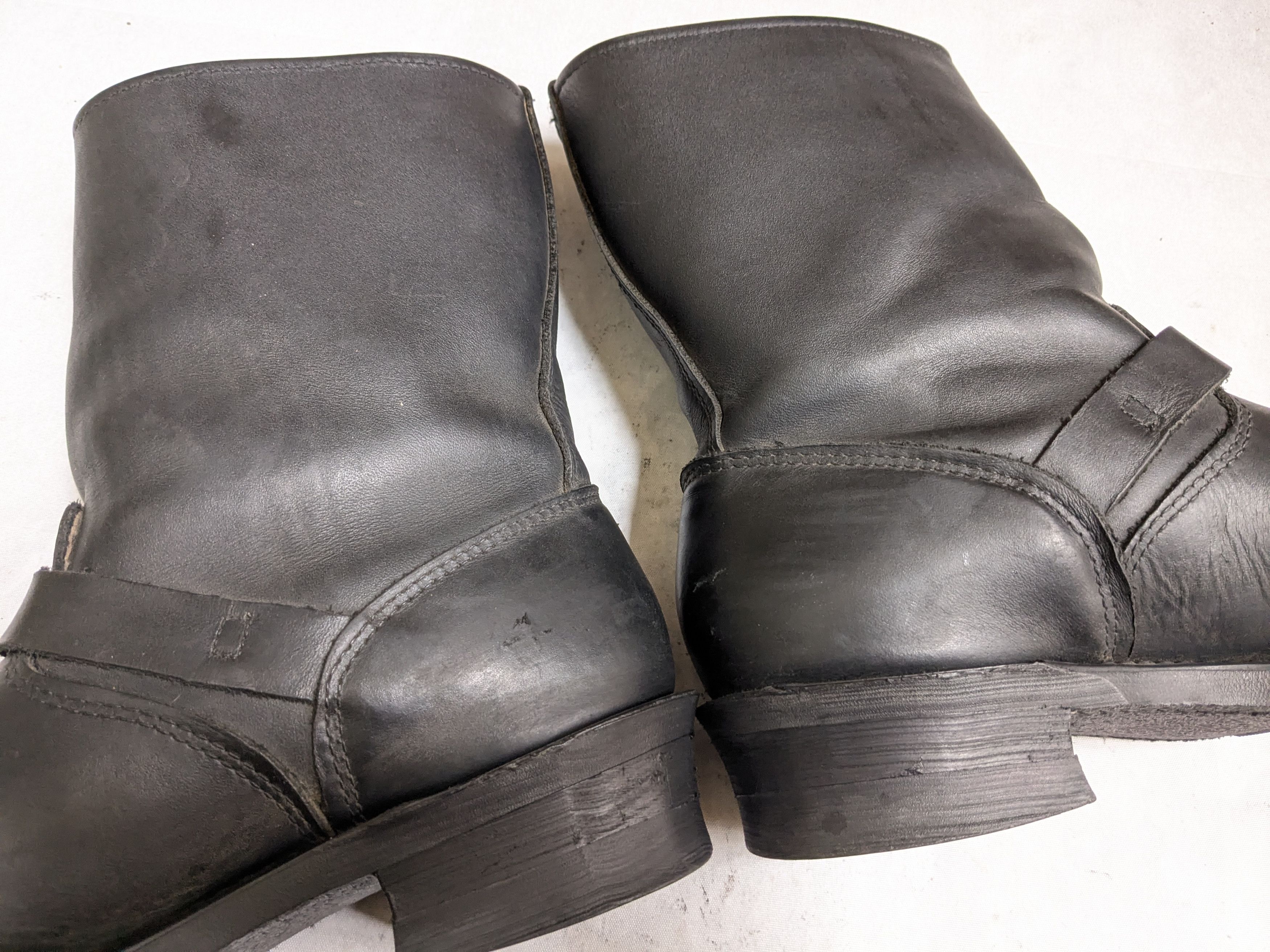 Frye Frye Engineer Boots Black Leather 10 M Leather Buckle Size US 10 / EU 43 - 12 Thumbnail