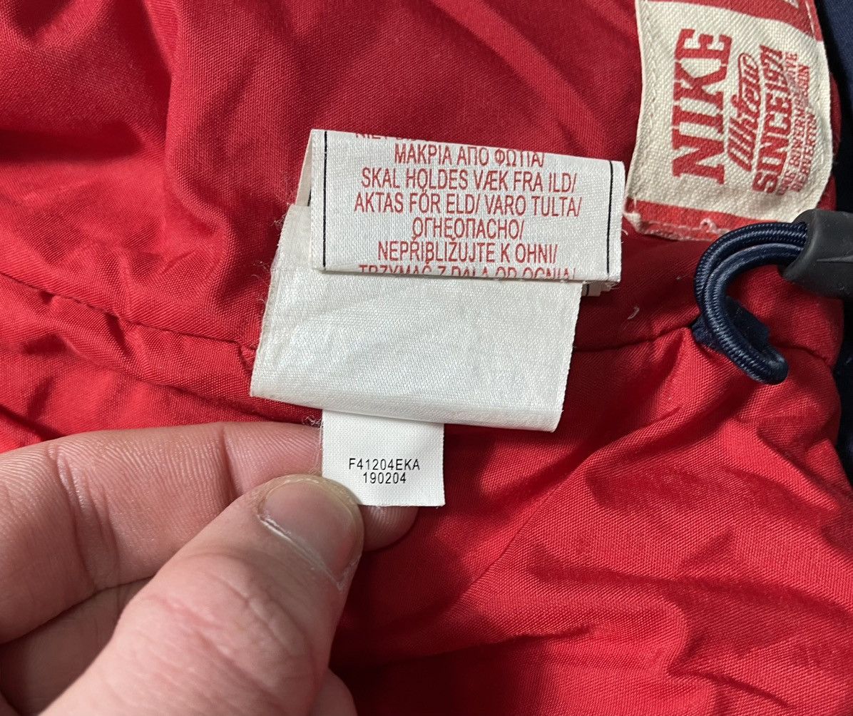 Nike Vintage Nike Down Puffer Big Logo Swoosh Vest Y2K Hype Rare Size US XL / EU 56 / 4 - 13 Thumbnail