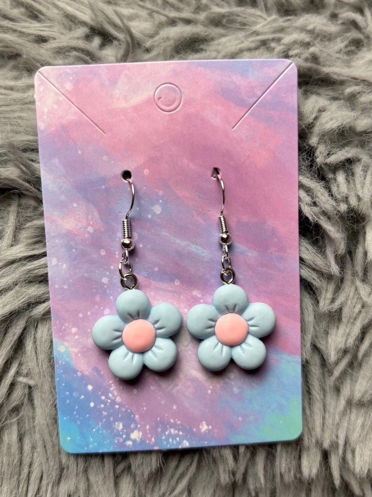 Handmade Handmade earrings light blue flowers Size ONE SIZE - 1 Preview