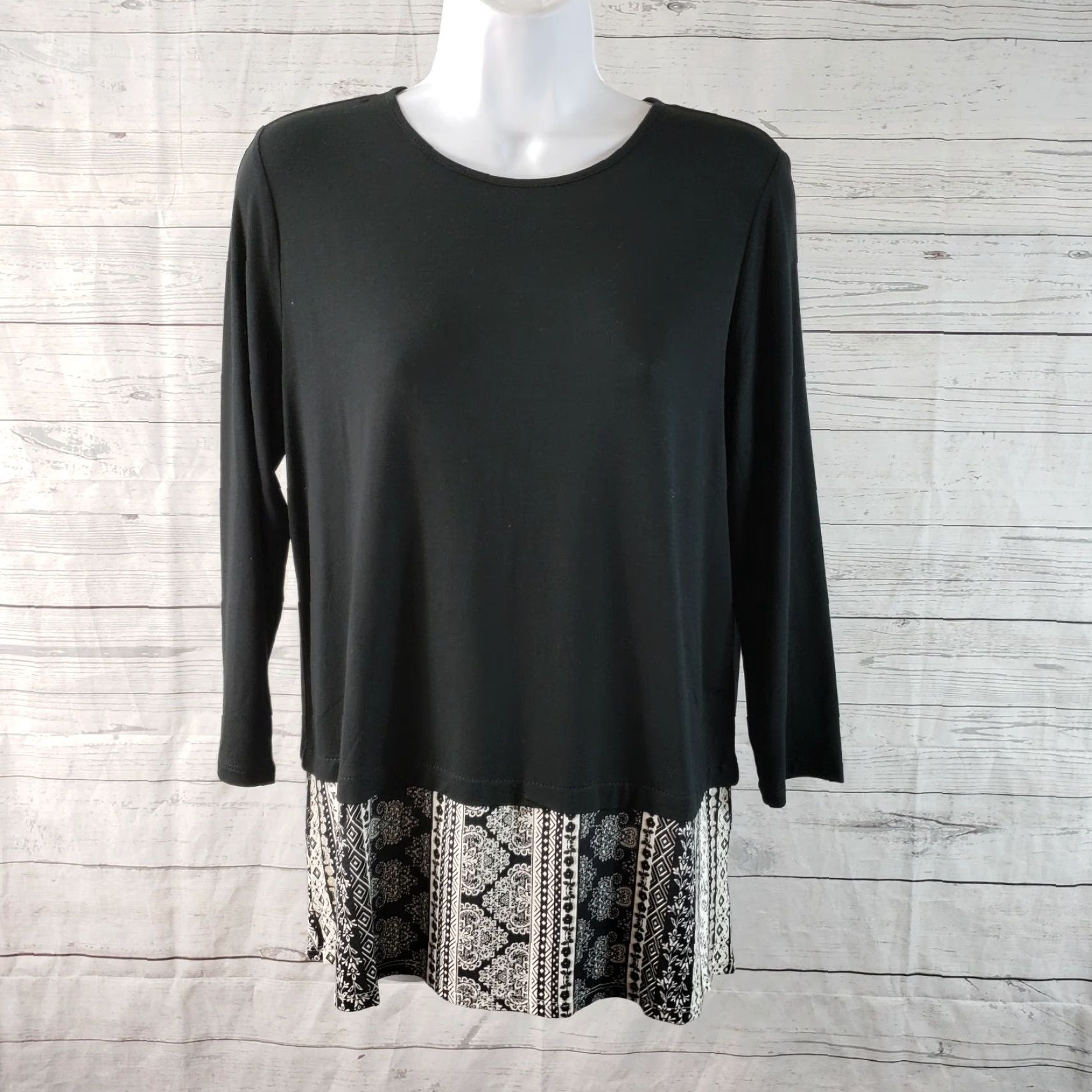 J. Jill J Jill Wearever Collection Womens Top Sz Small Black White 3/4 Sleeve Rayon Blouse Knit Pullover Round Neck Womens Size S / US 4 / IT 40 - 2 Thumbnail